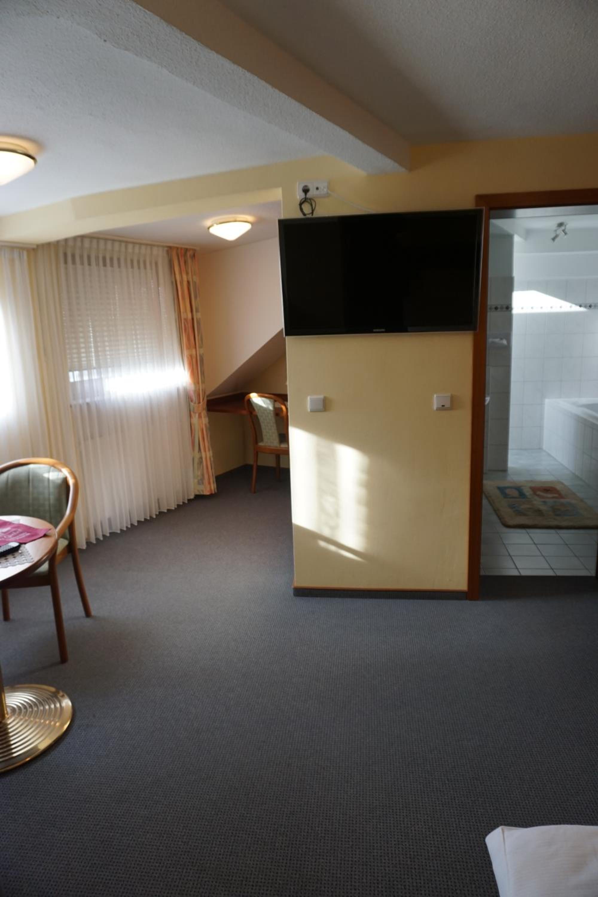 Double Premium Room - Photo 13