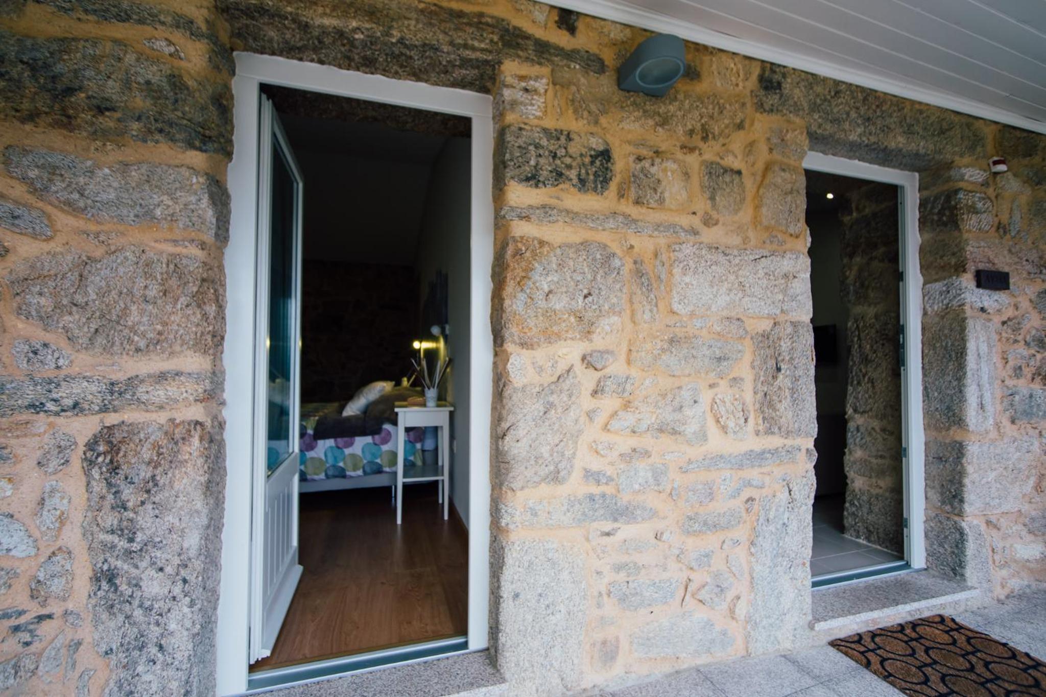 Apartment with Lake View - Photo 25