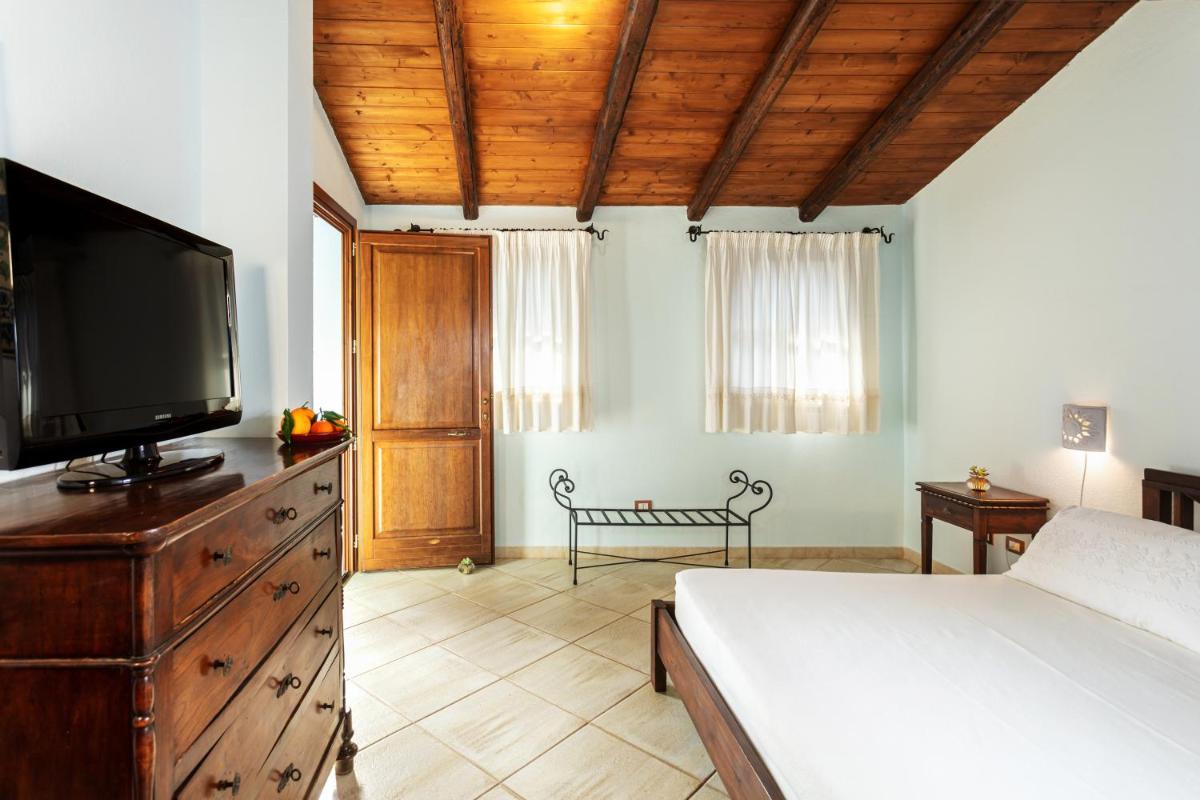 Classic Double Room - Photo 11