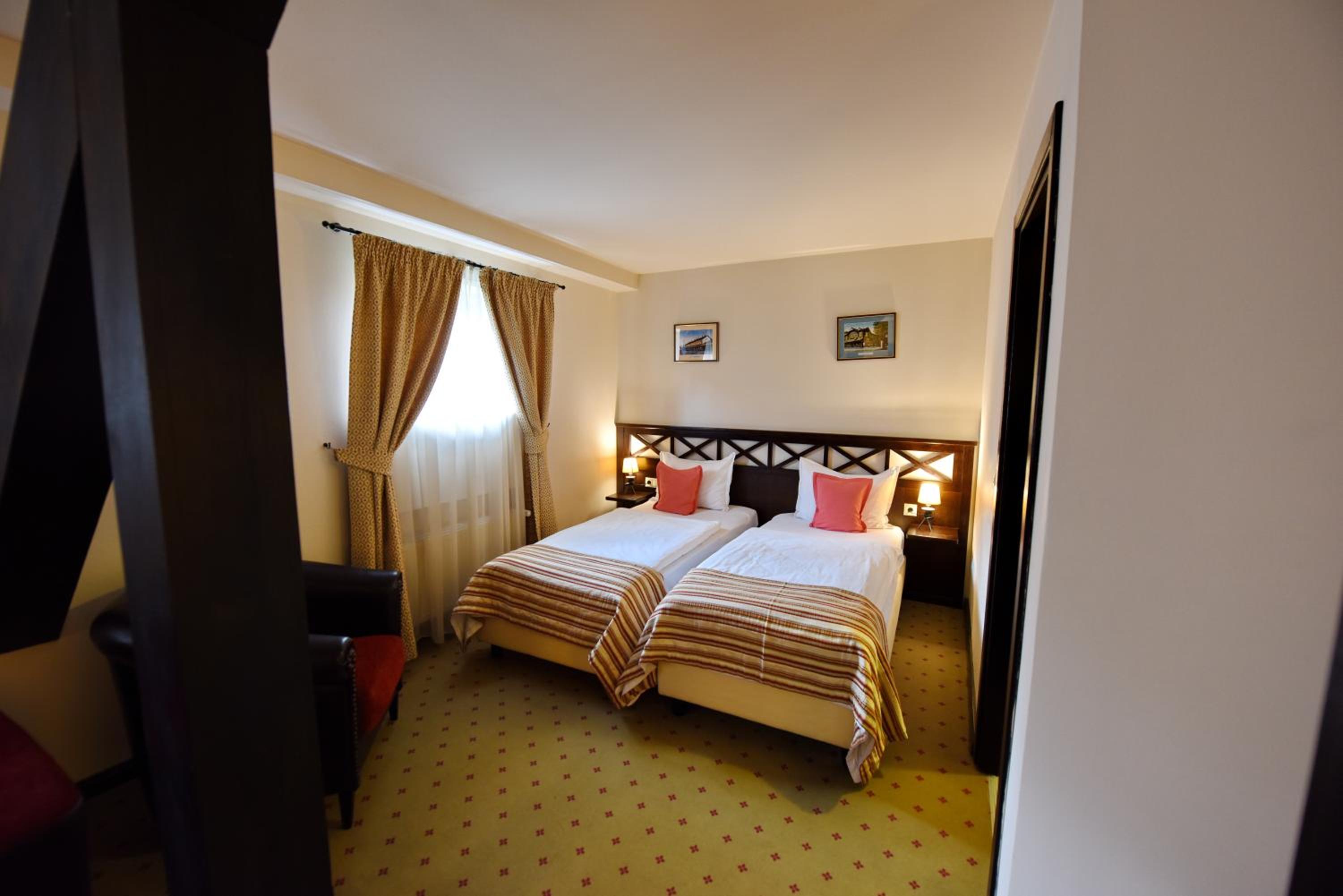 Superior Twin Room photo 2