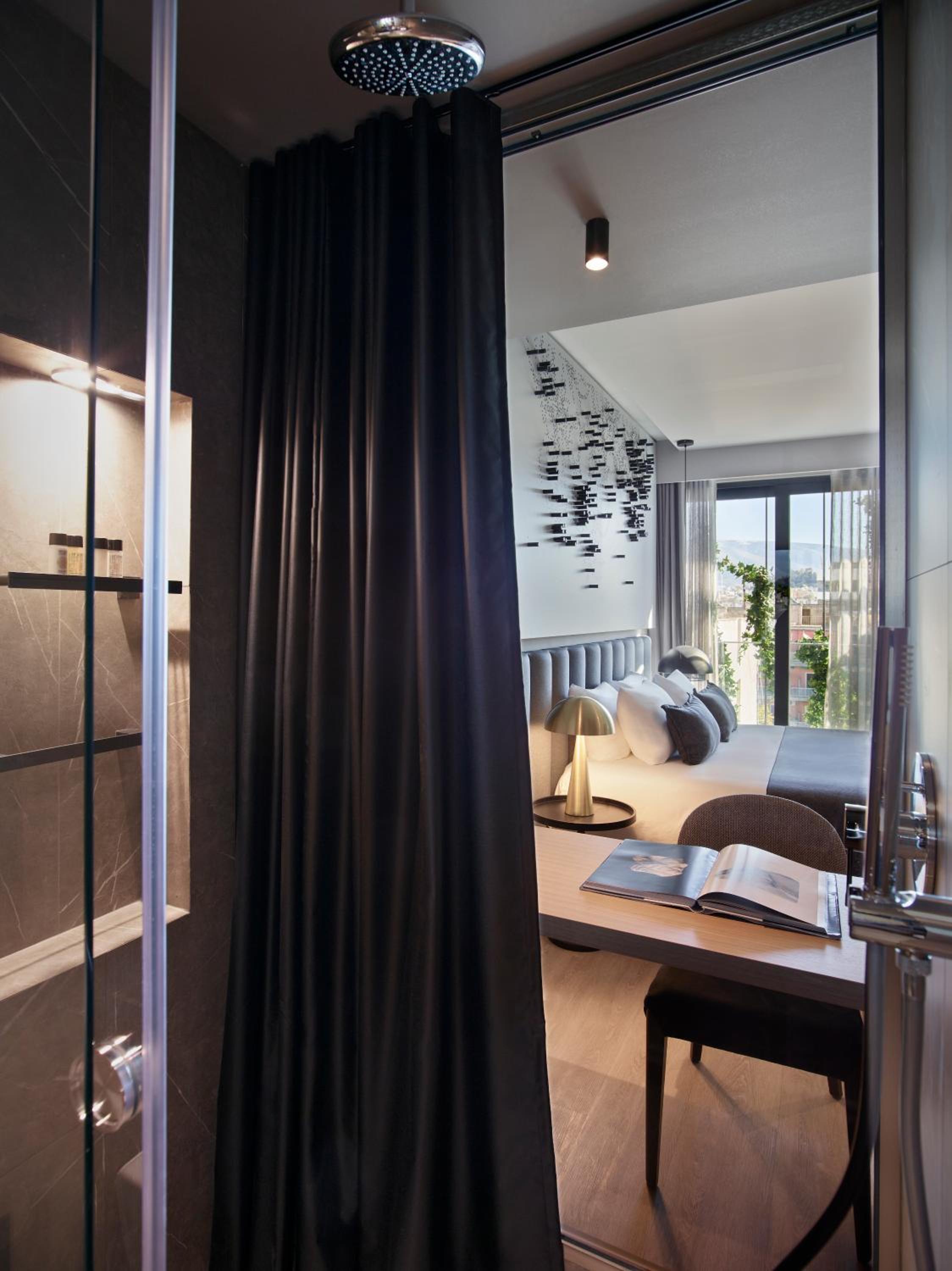 Premium Room with Limited City View photo 2