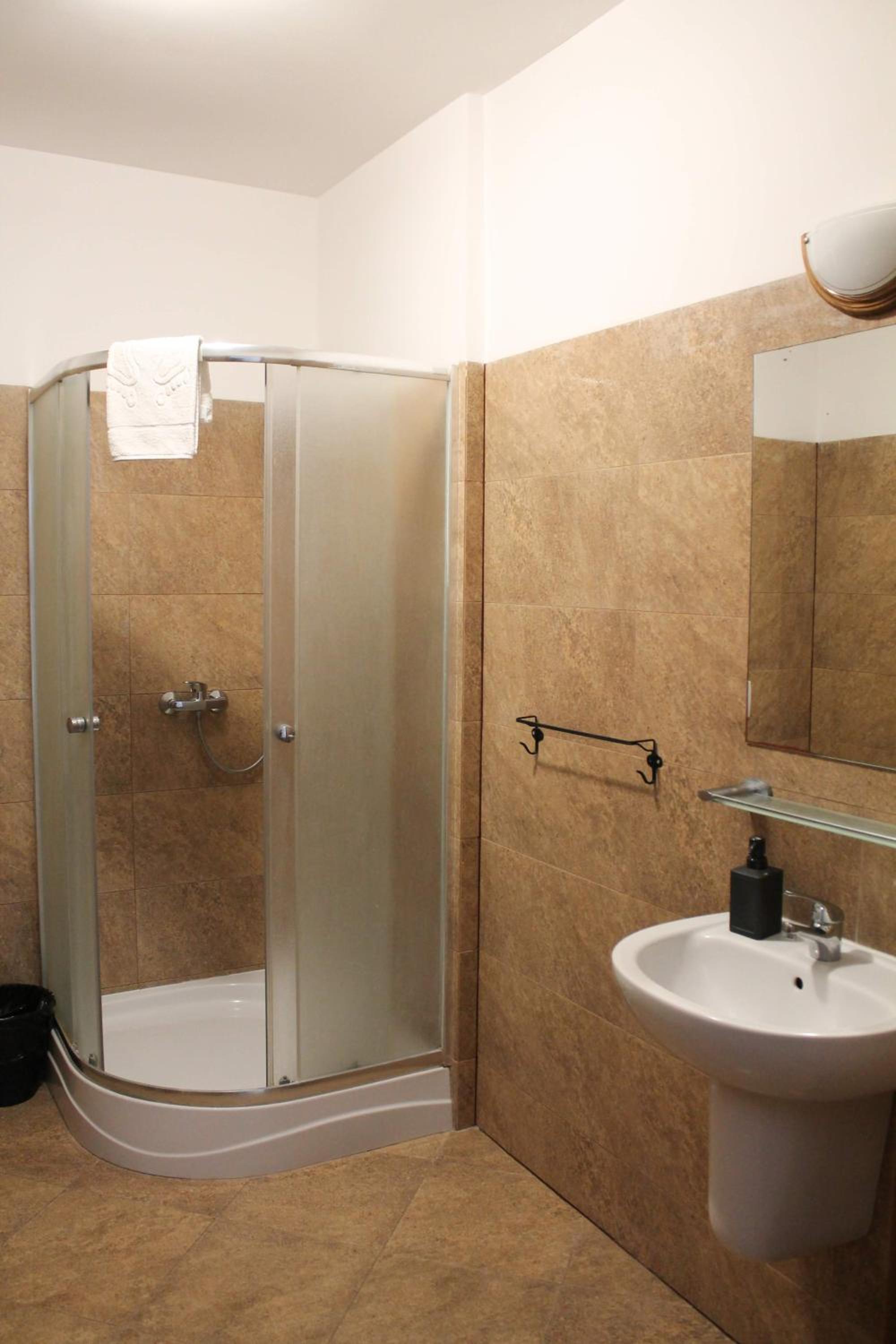 Large Double Room photo 3