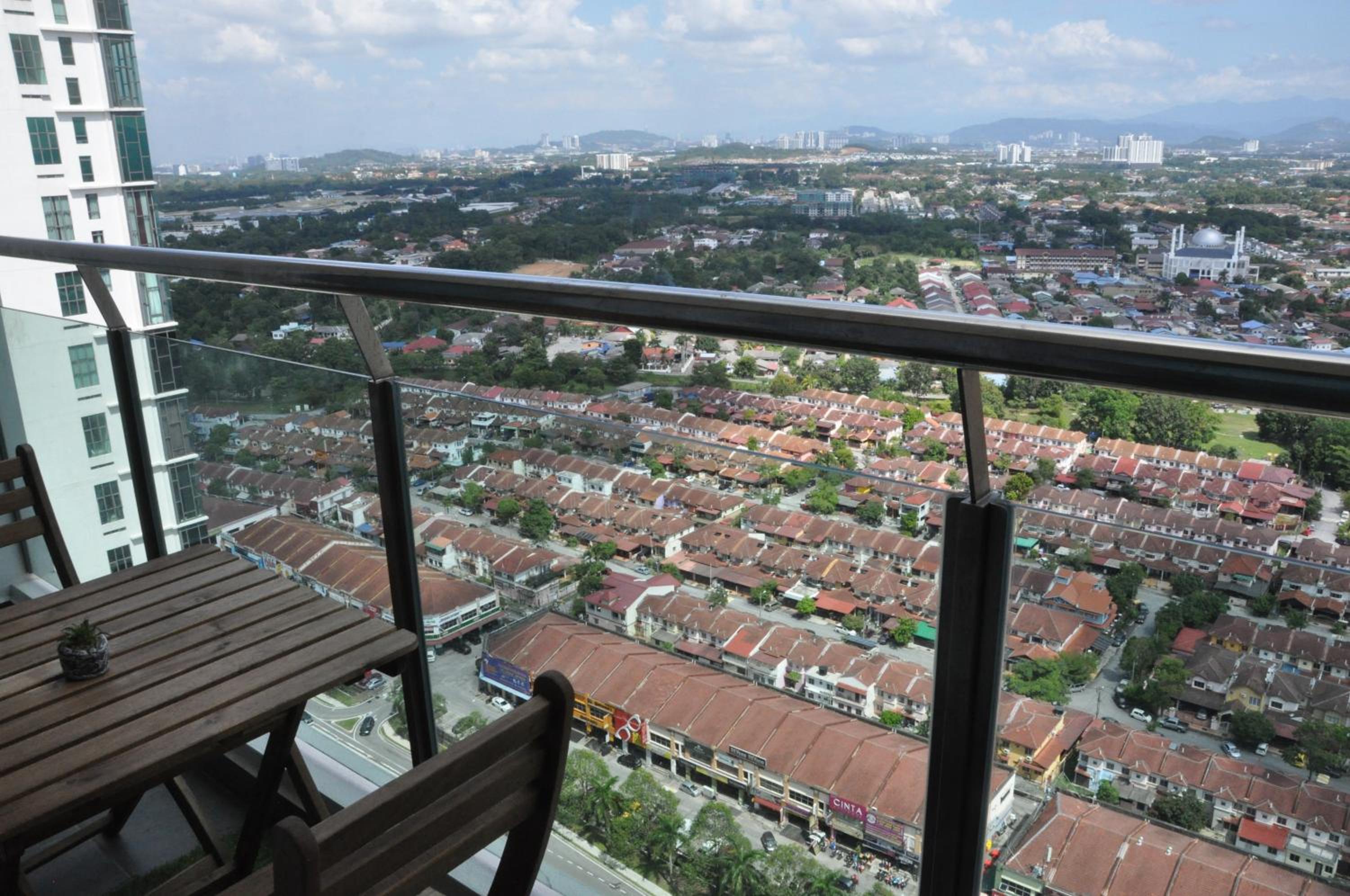 Apartment with Pool View photo 3