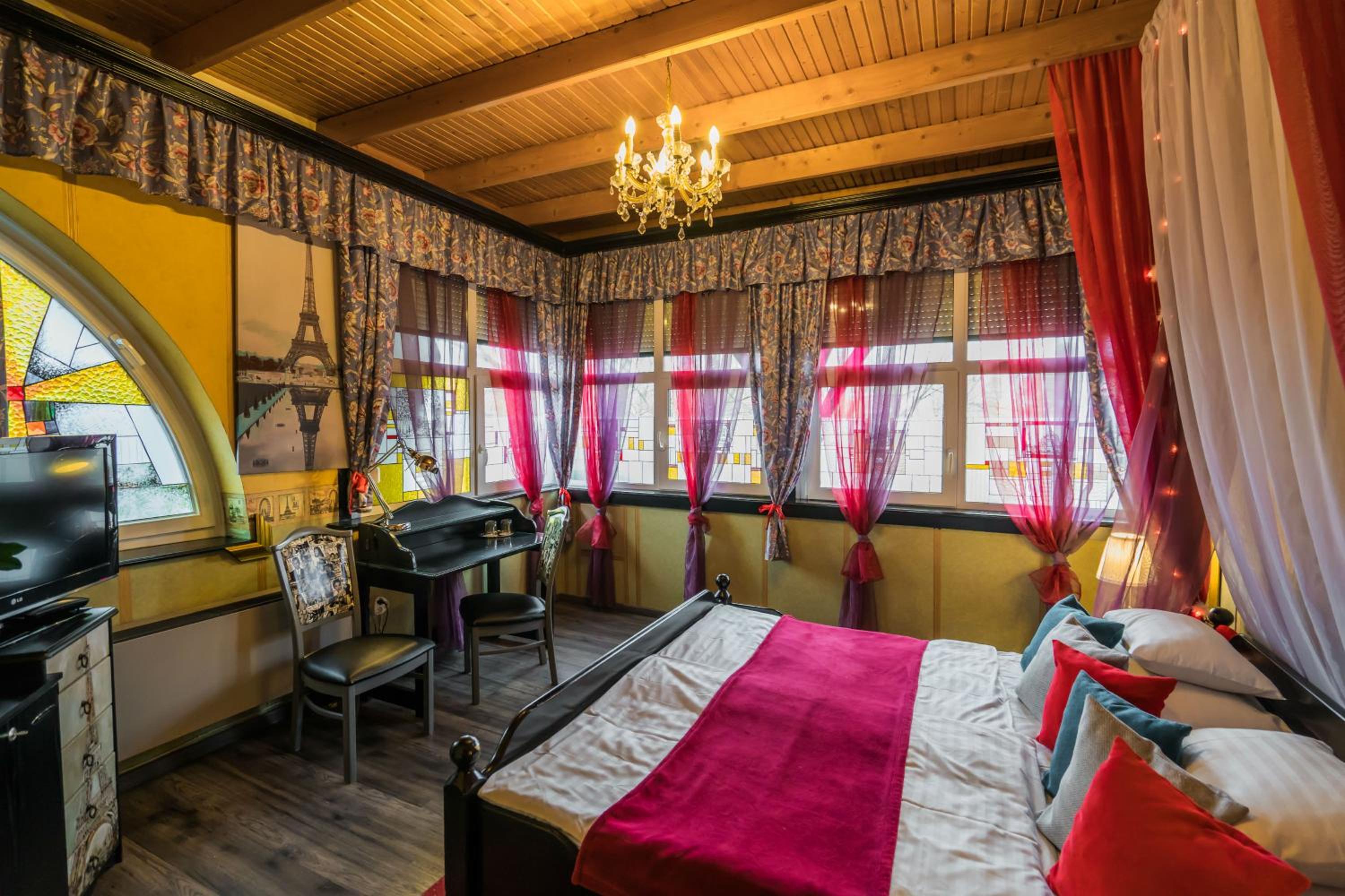 Double Room - Photo 17