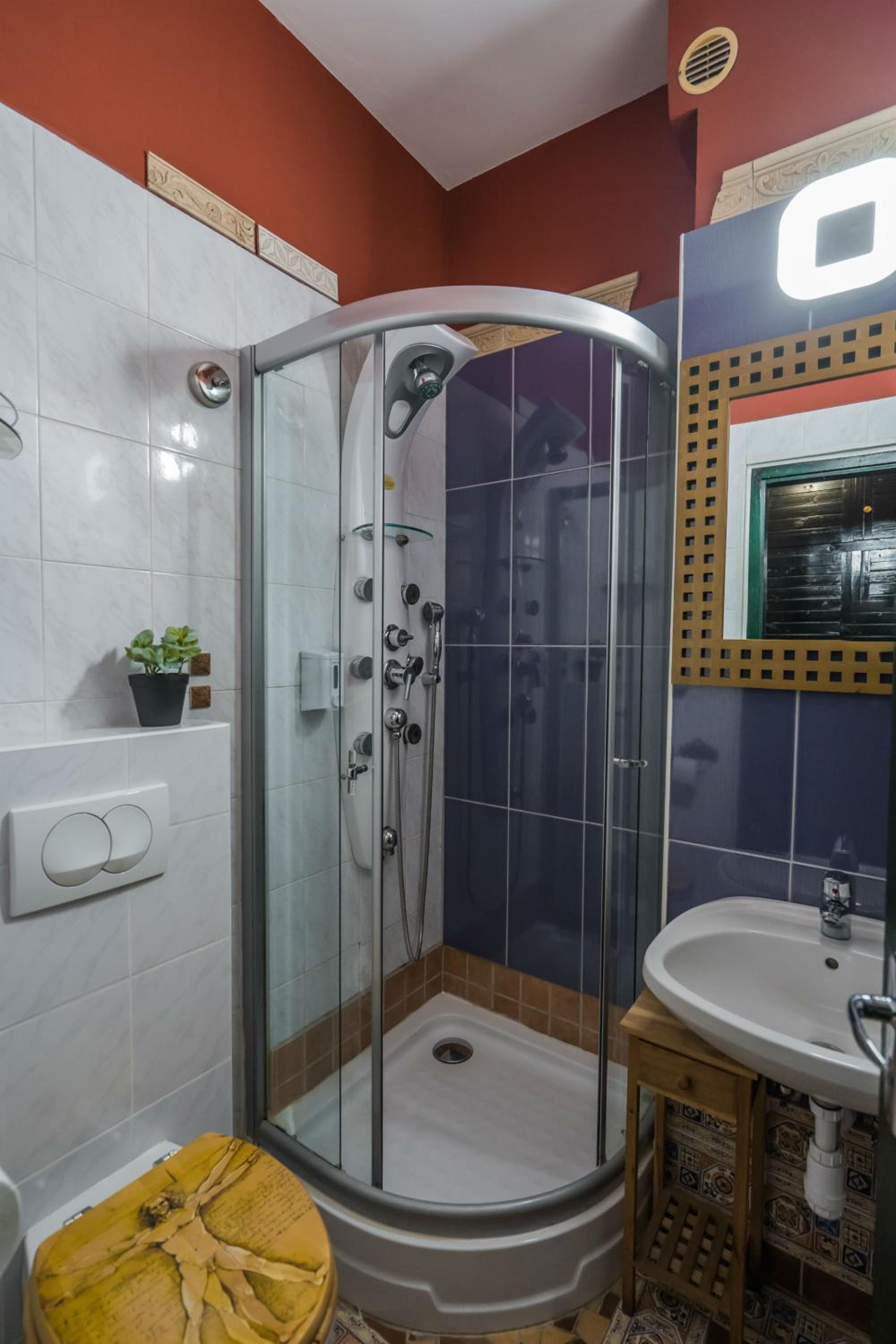 Double Room - Photo 22