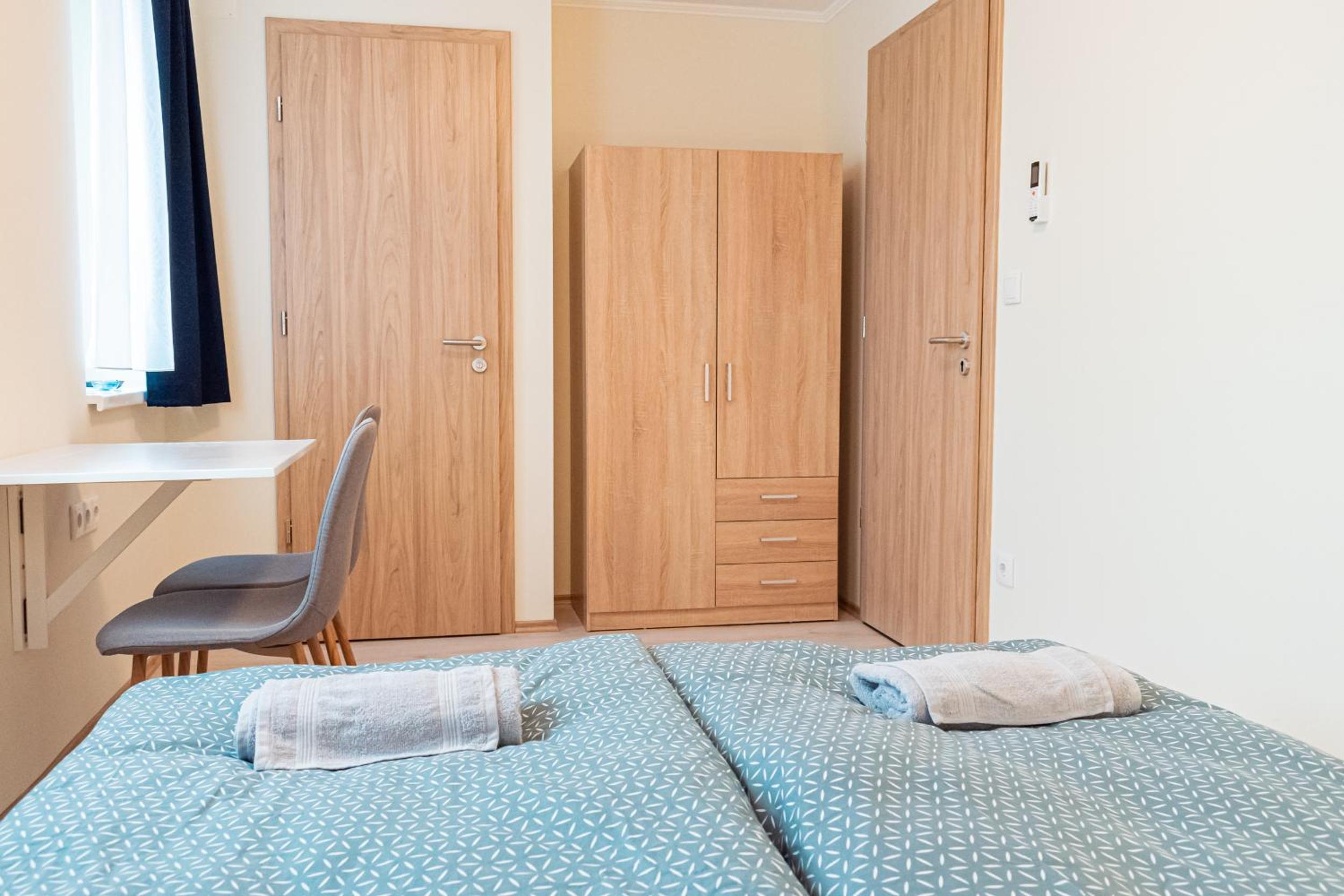 Double Room with Private Bathroom - Photo 7