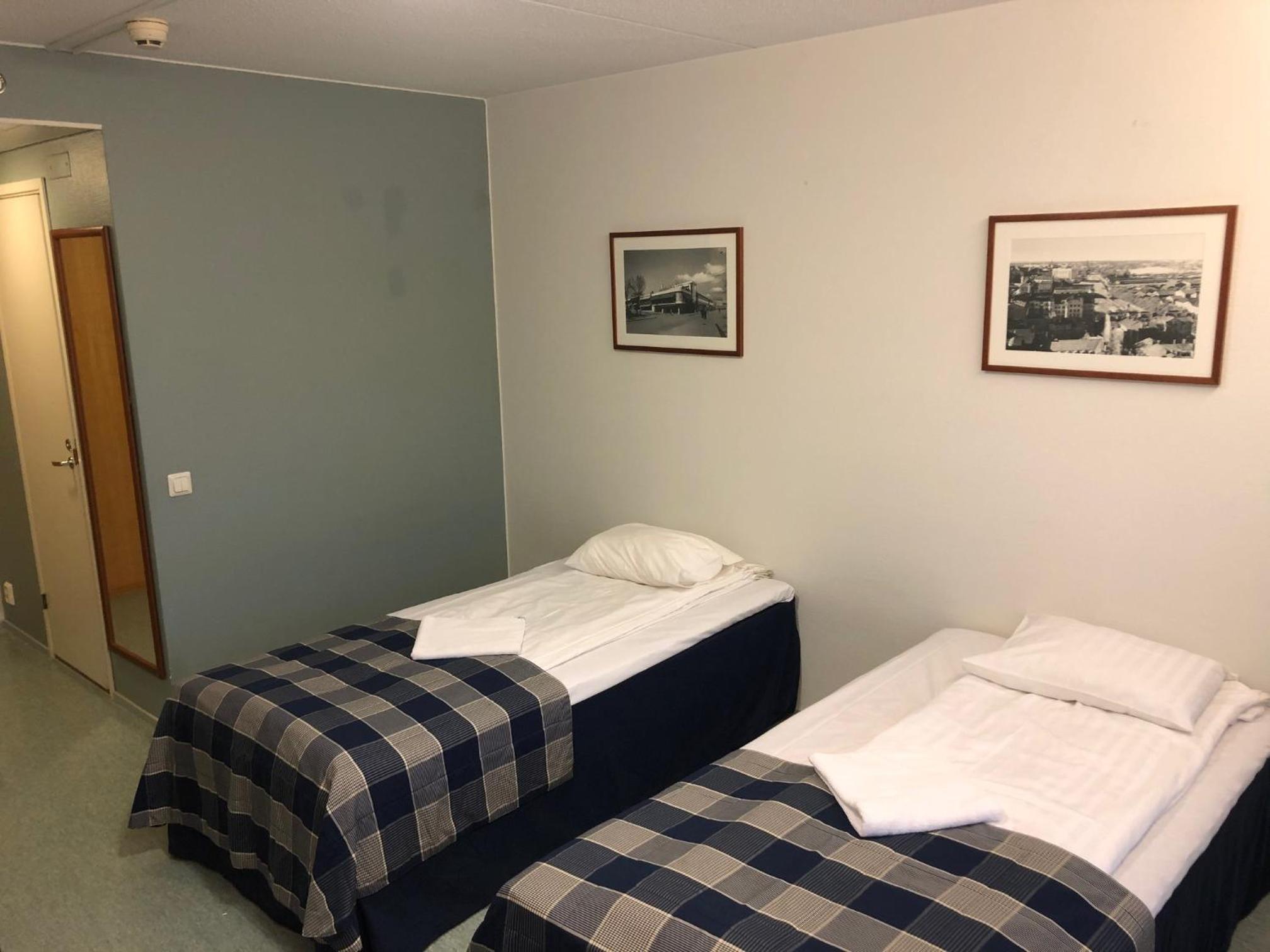Twin Room - Photo 1