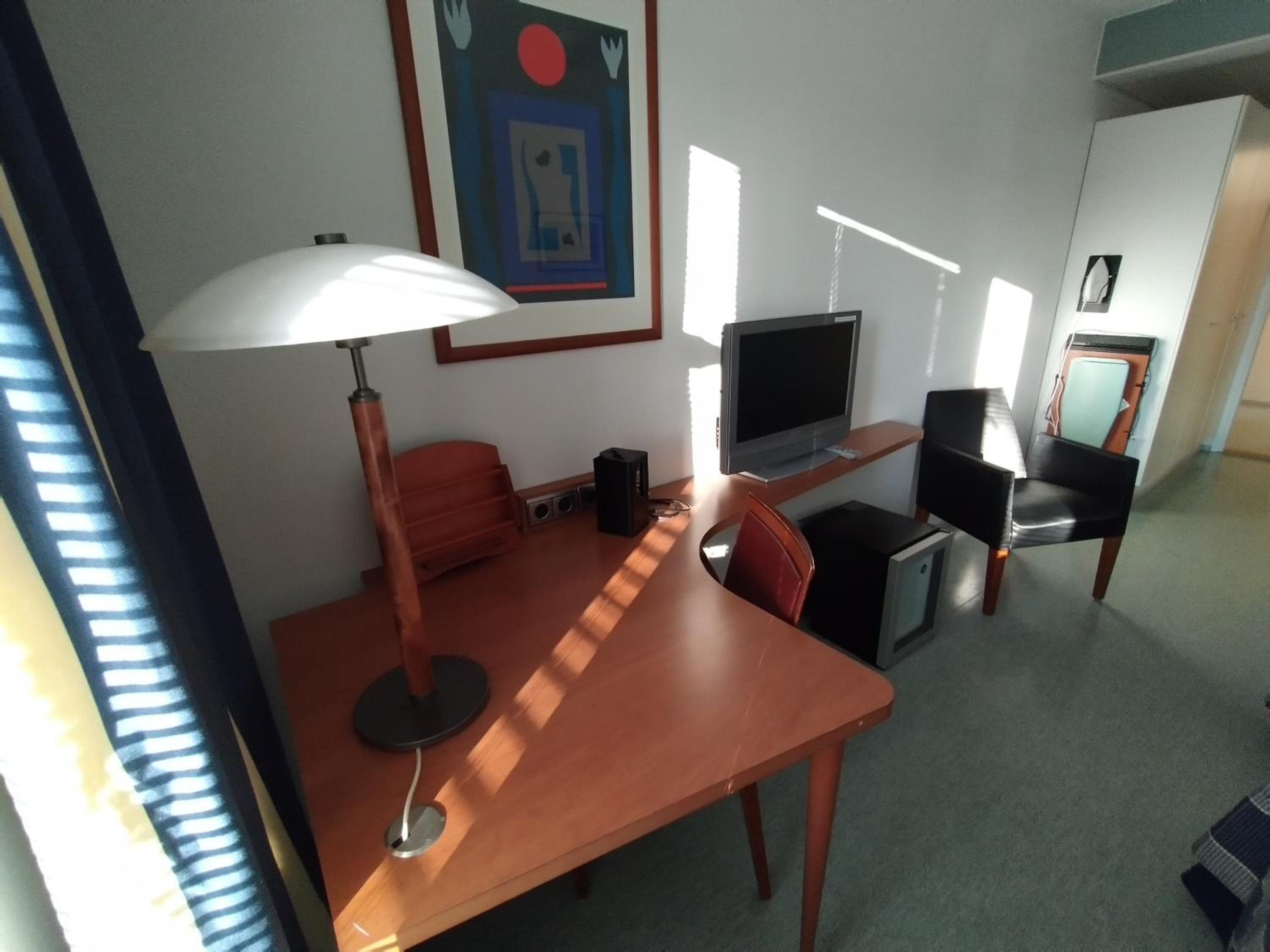 Twin Room - Photo 3