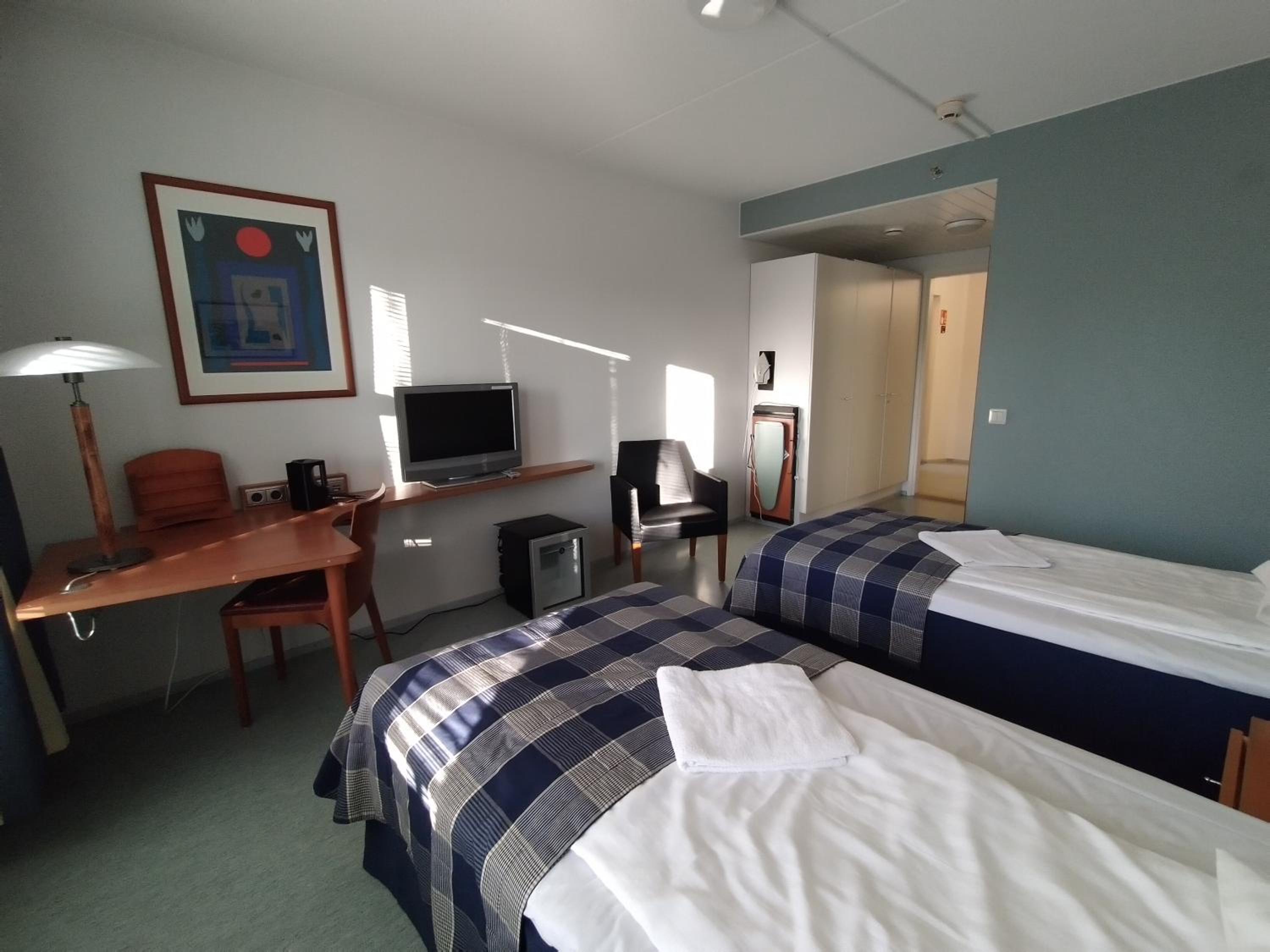 Twin Room - Photo 16
