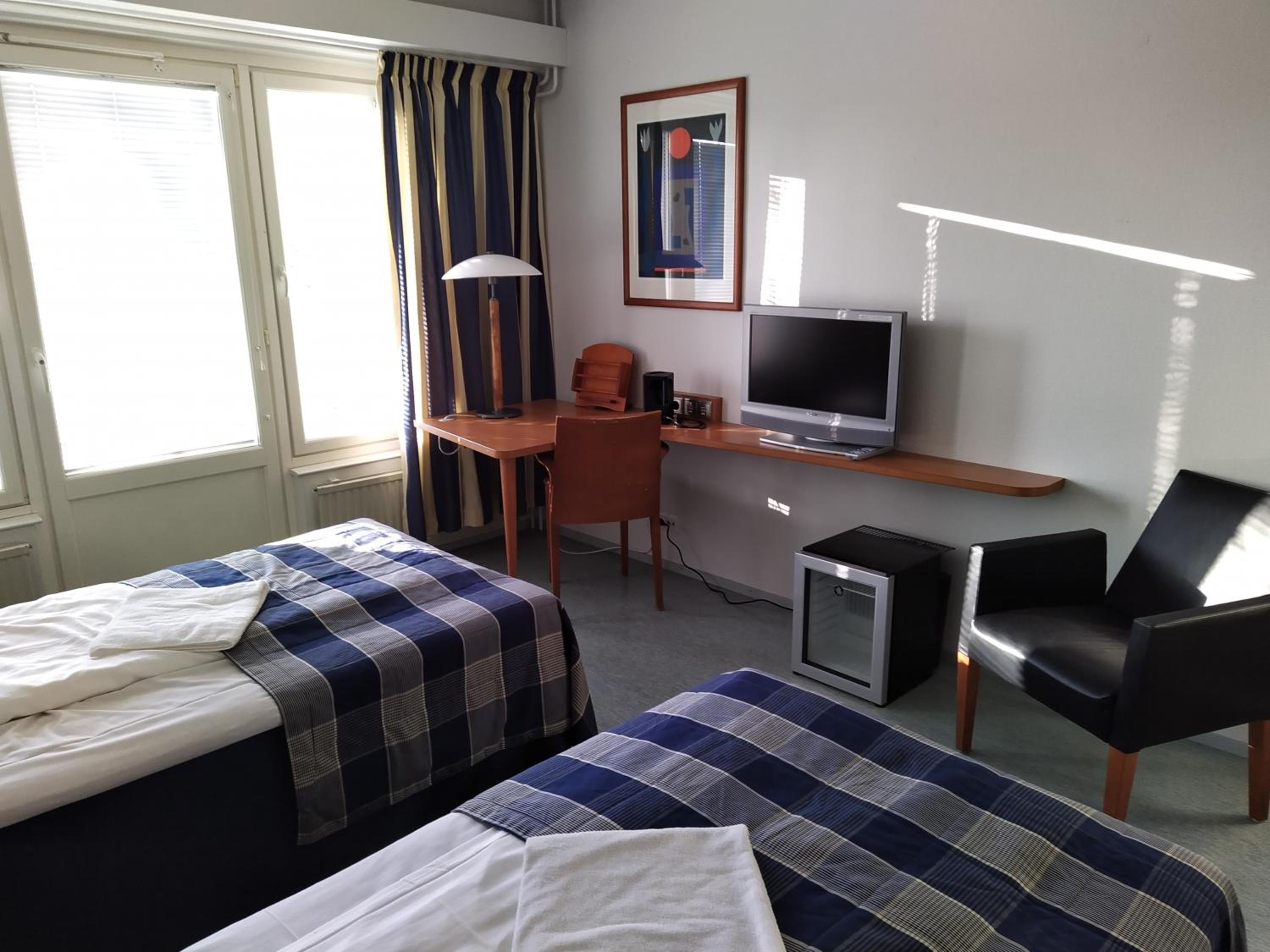 Twin Room - Photo 5