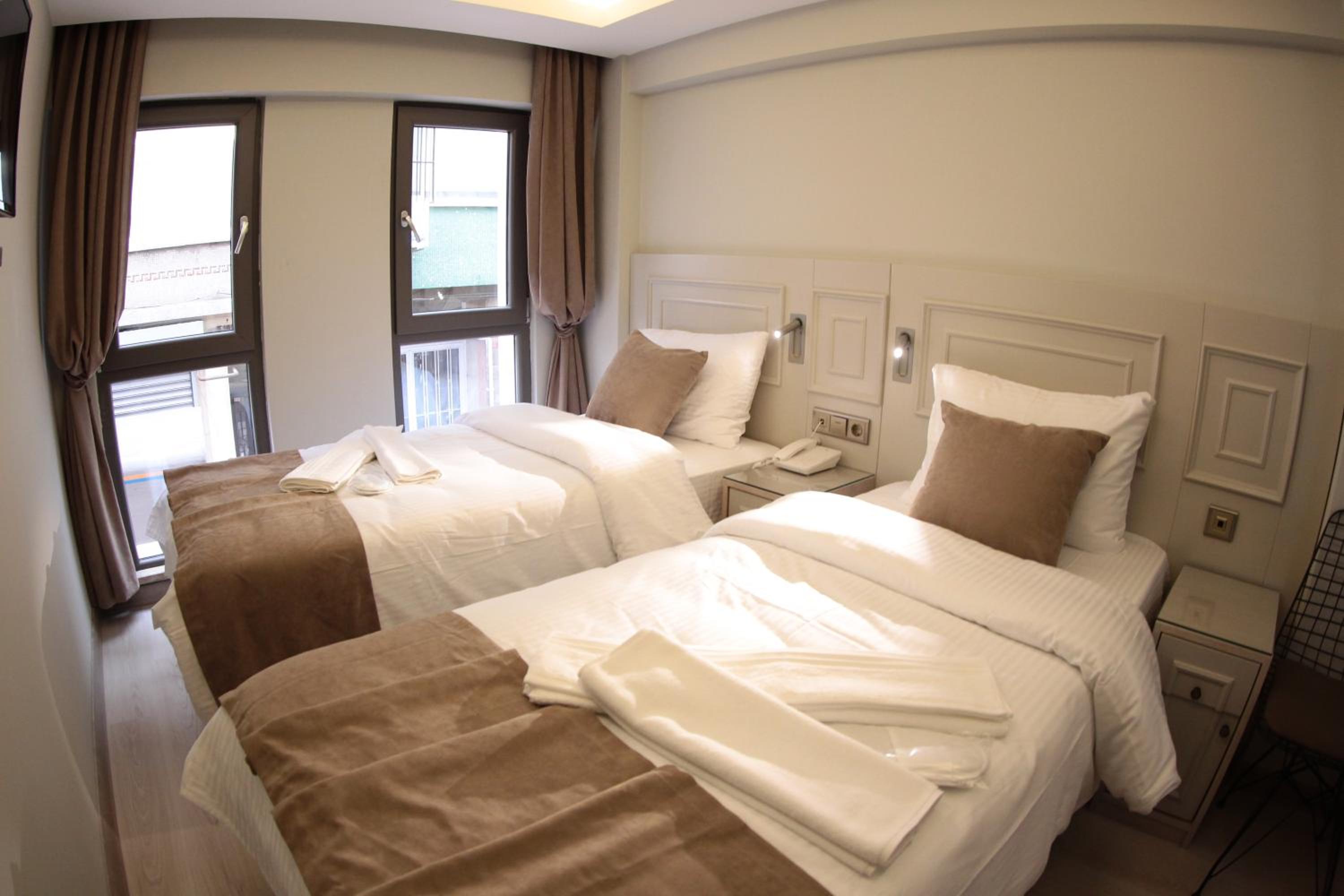 Standard Double Room photo 2
