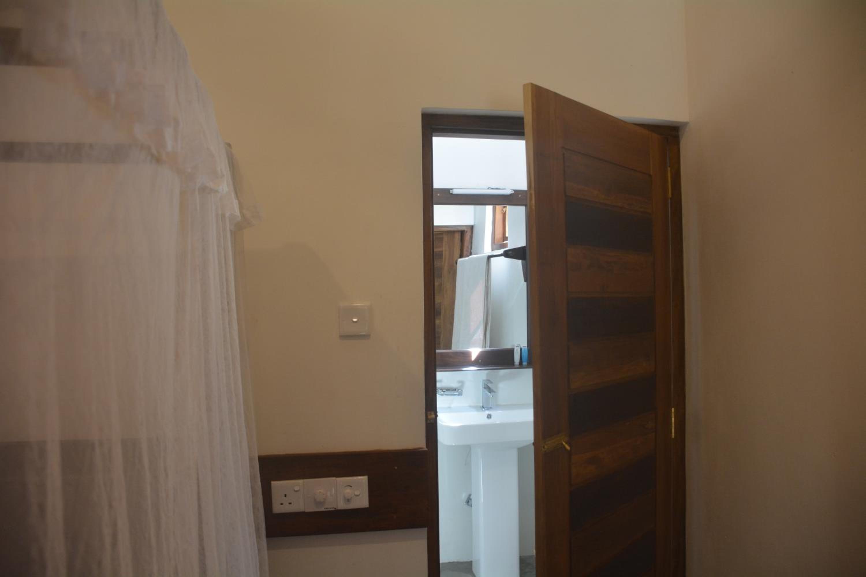 Double Room with Air Conditioning photo 2