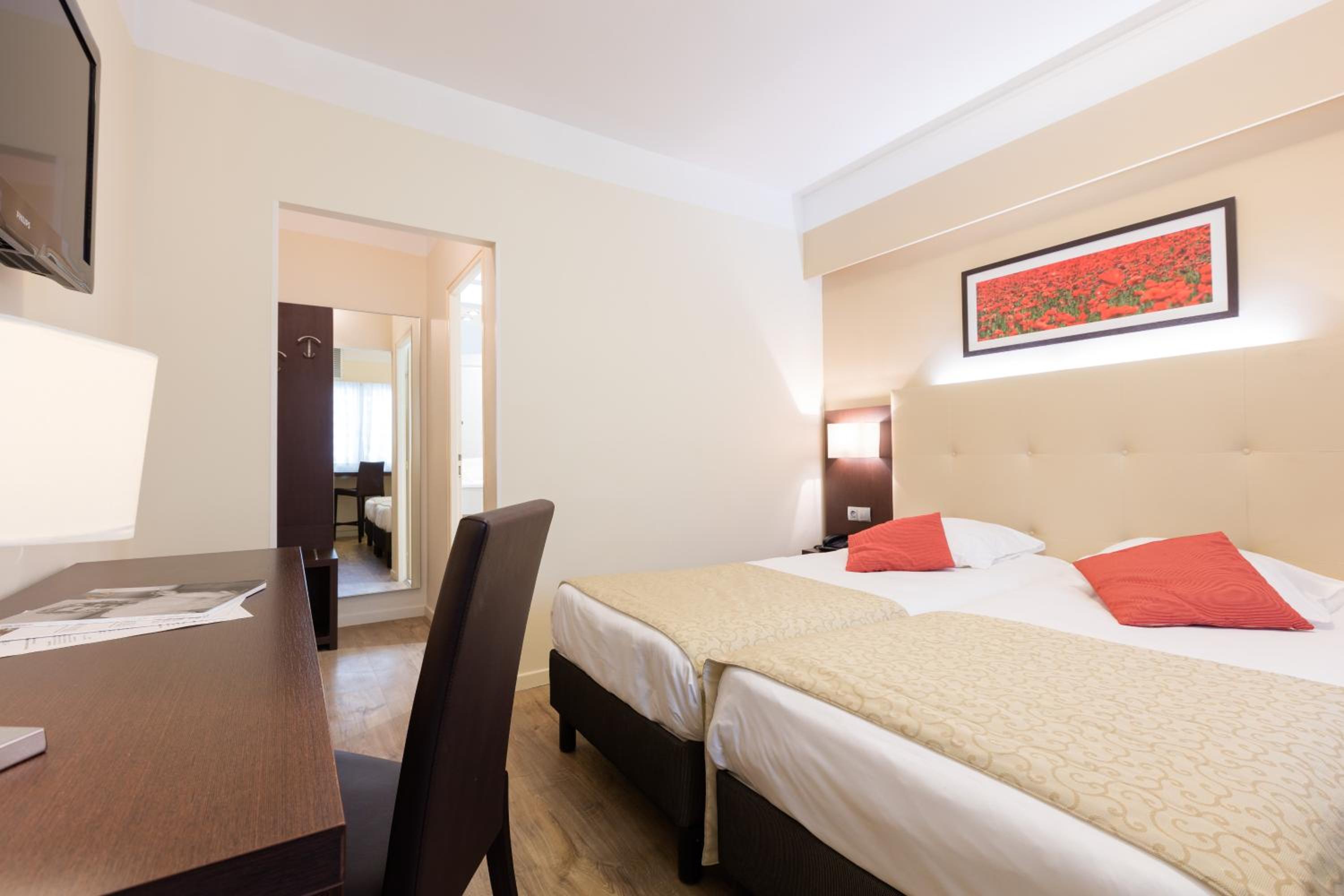 Twin Room photo 2