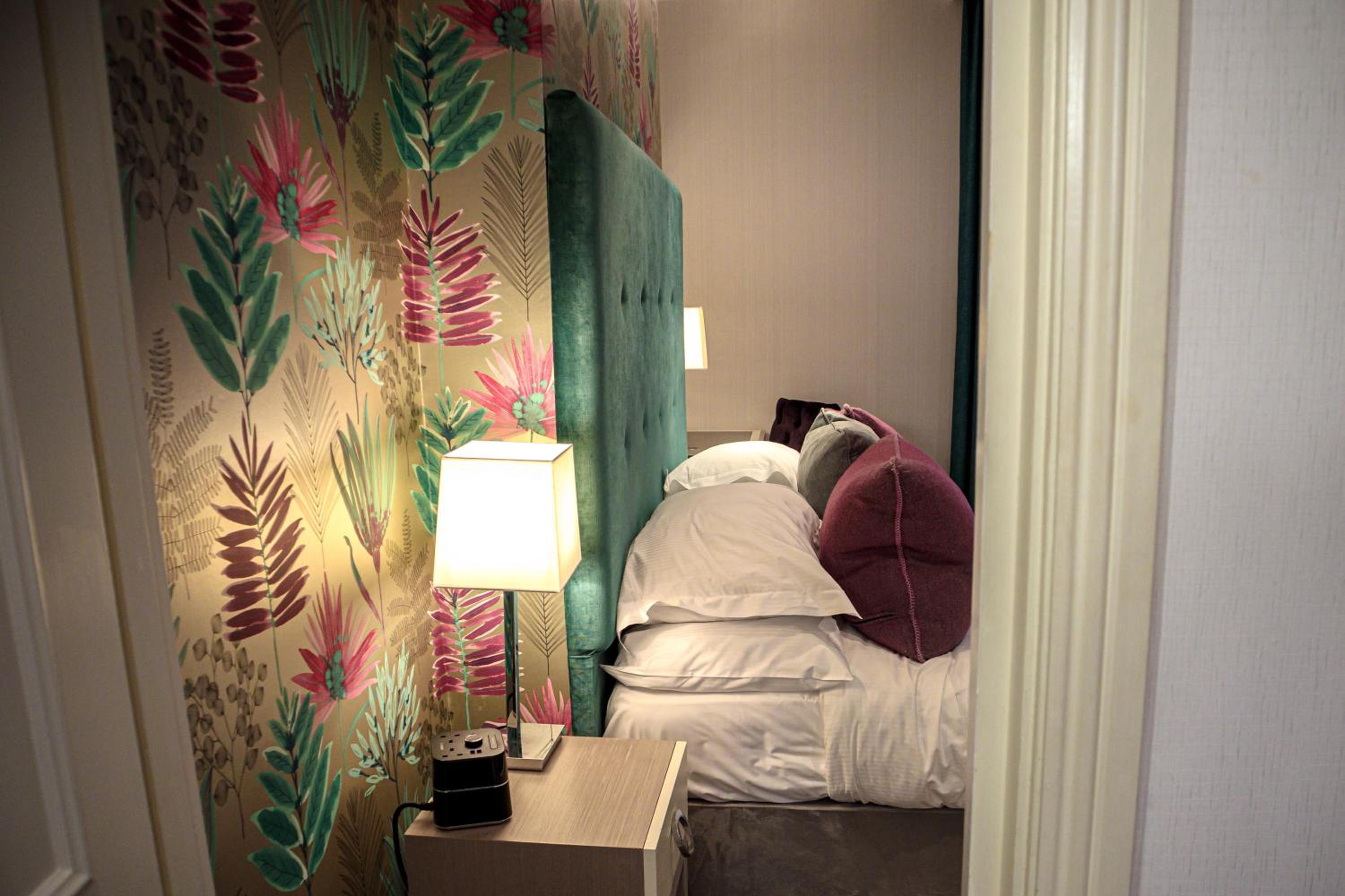 Comfy King Room - Photo 6