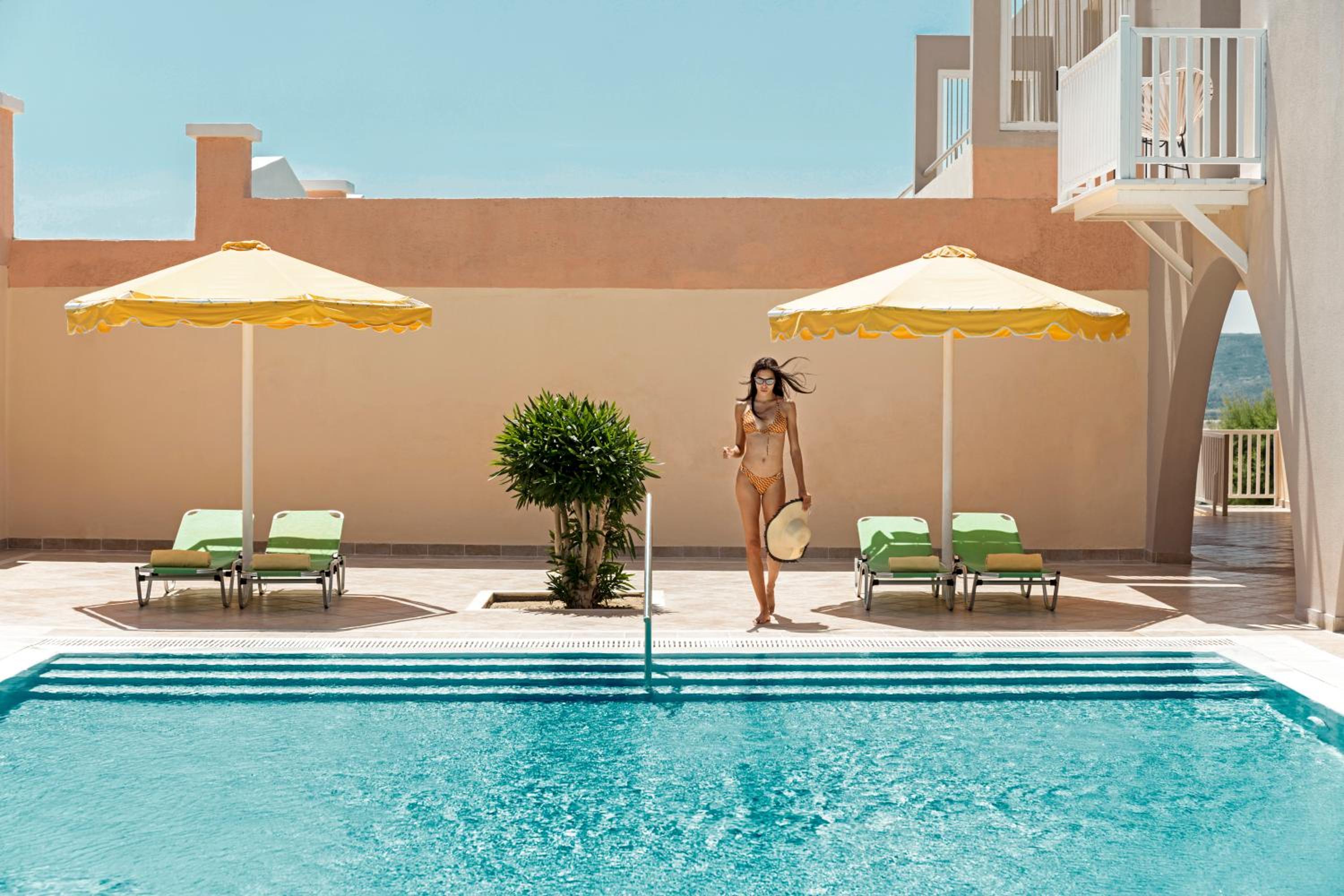 Superior Twin Sharing Pool photo 2