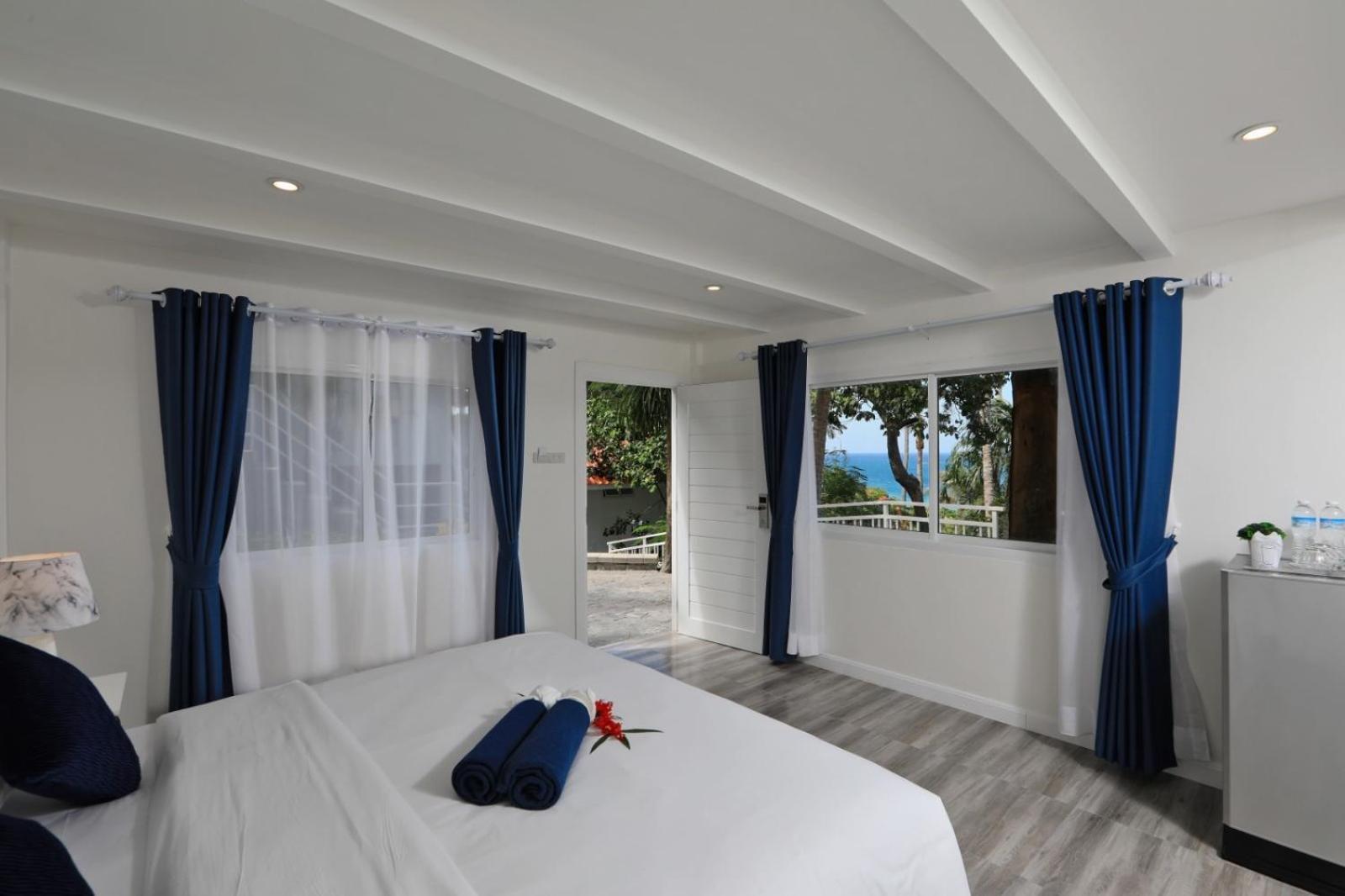 Deluxe Double Room with Sea View - Photo 2