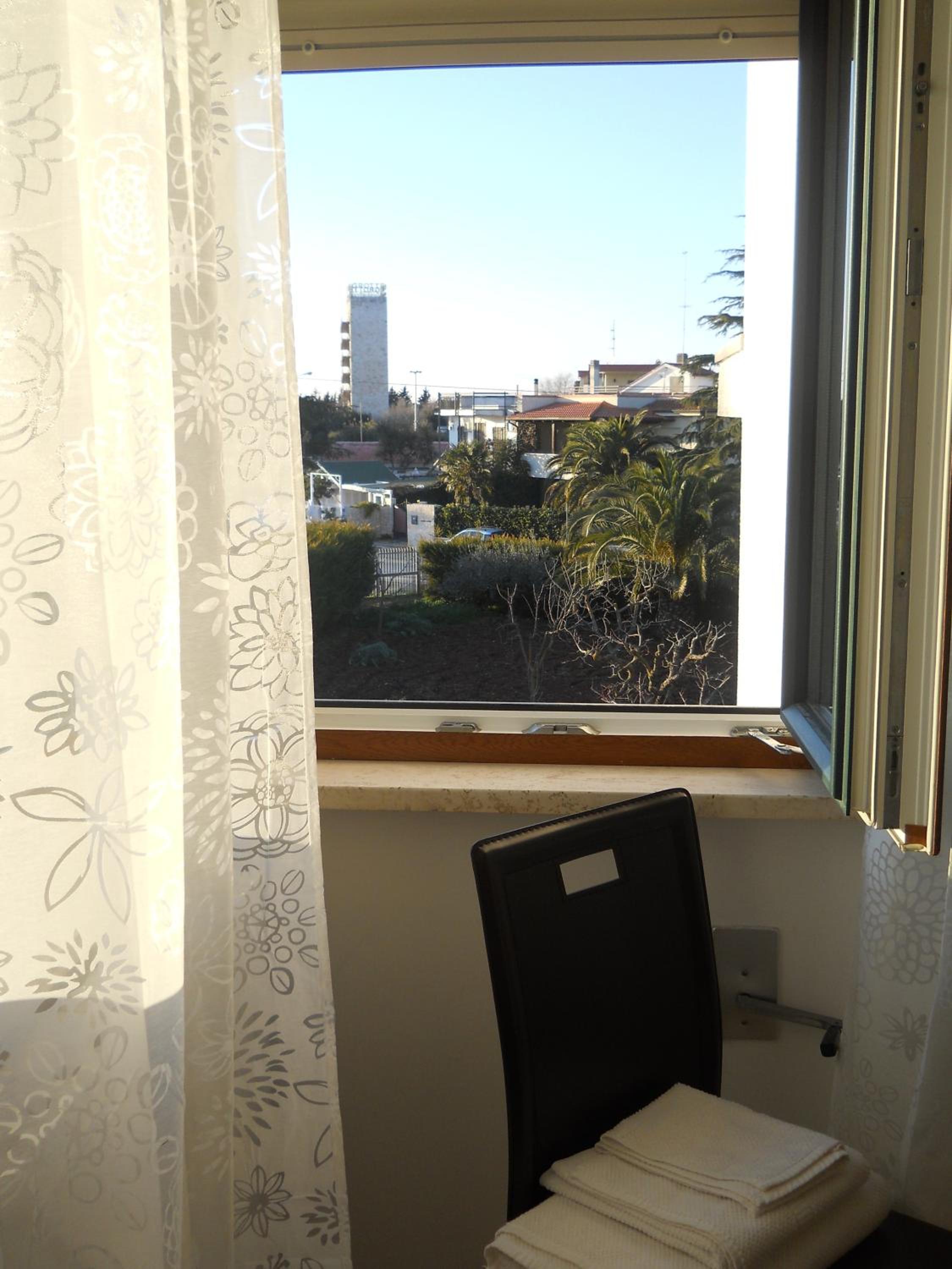 Double Room - Photo 4