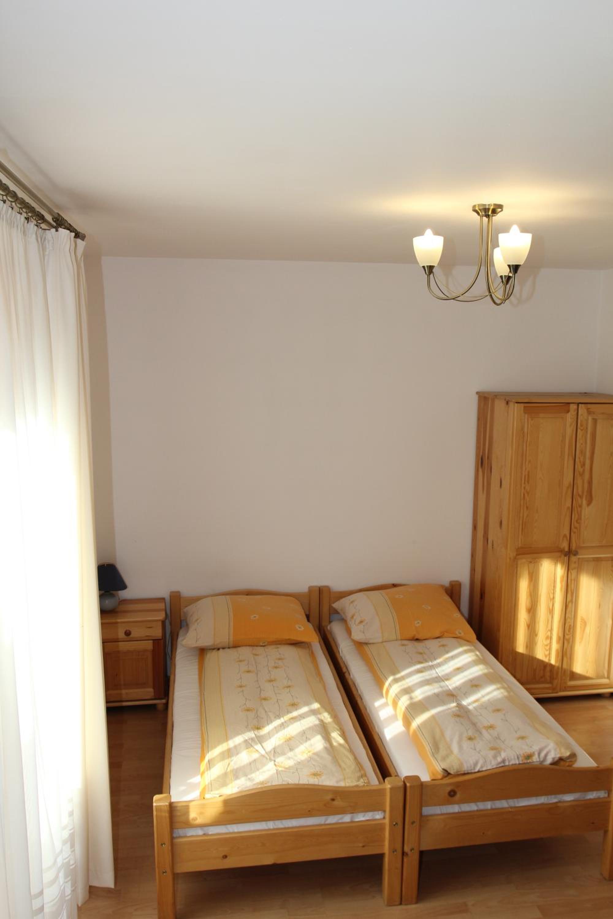 Deluxe Double Room (2 Adults + 1 Child)