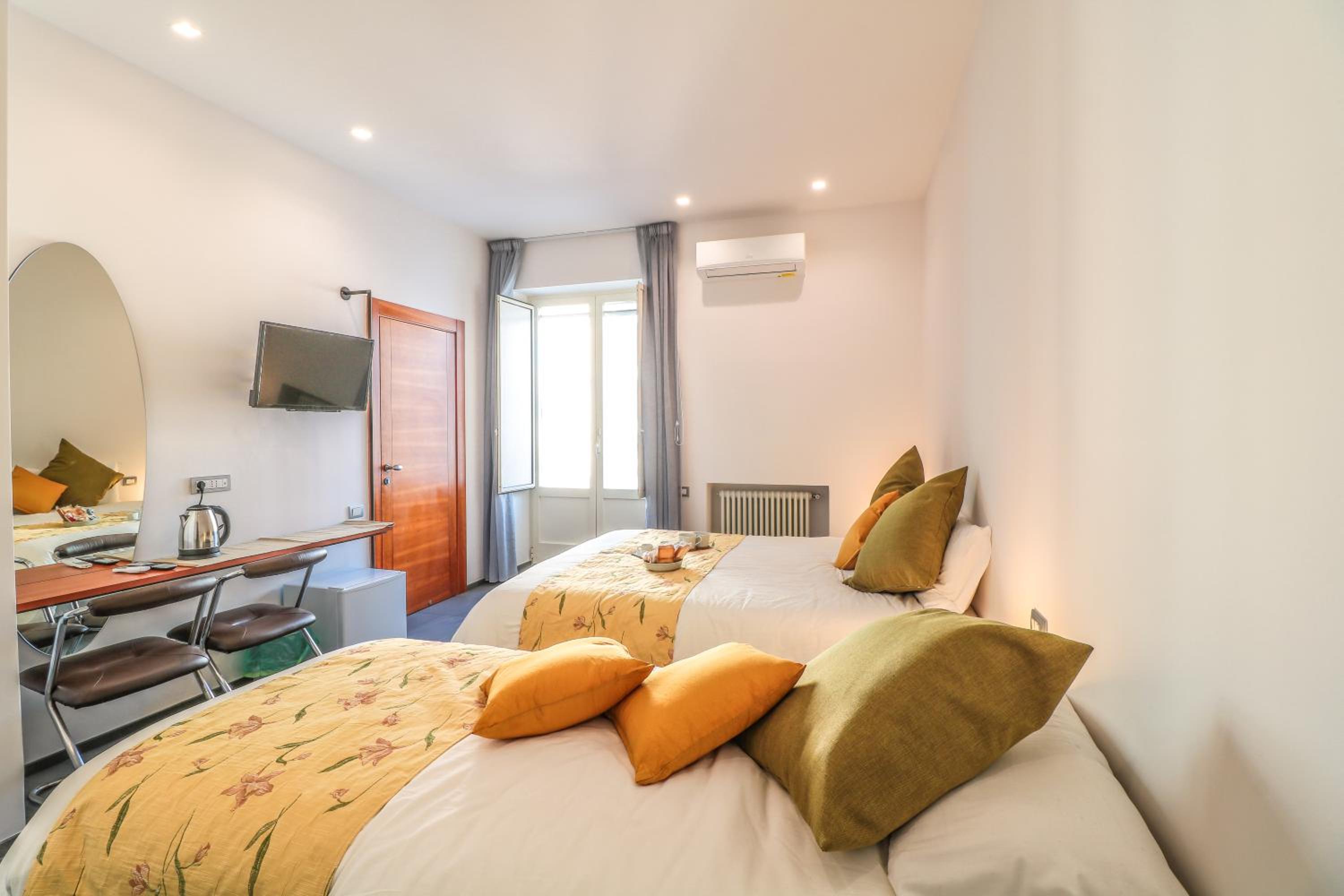 Deluxe Triple Room