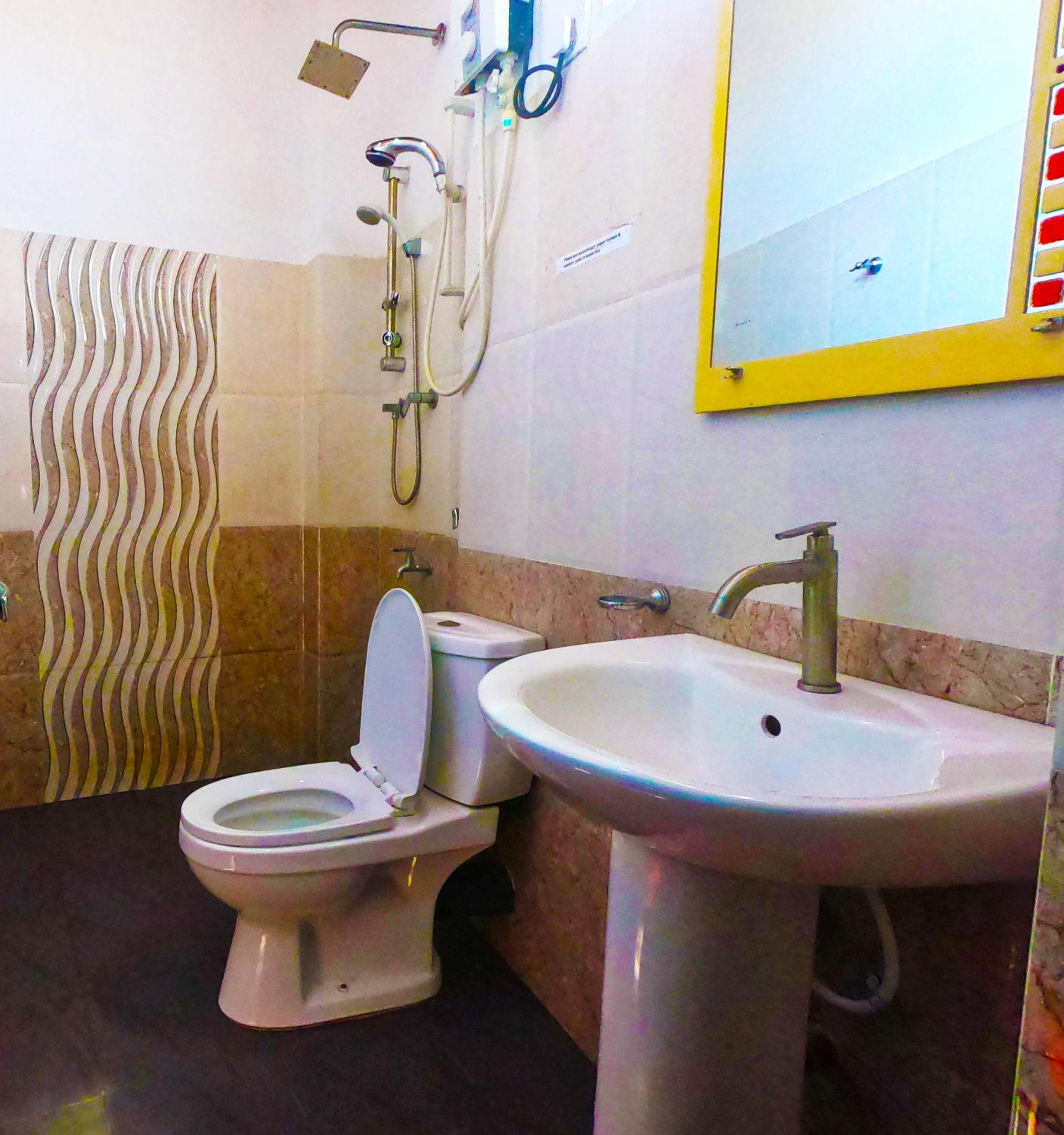 Standard Double Room - Photo 5