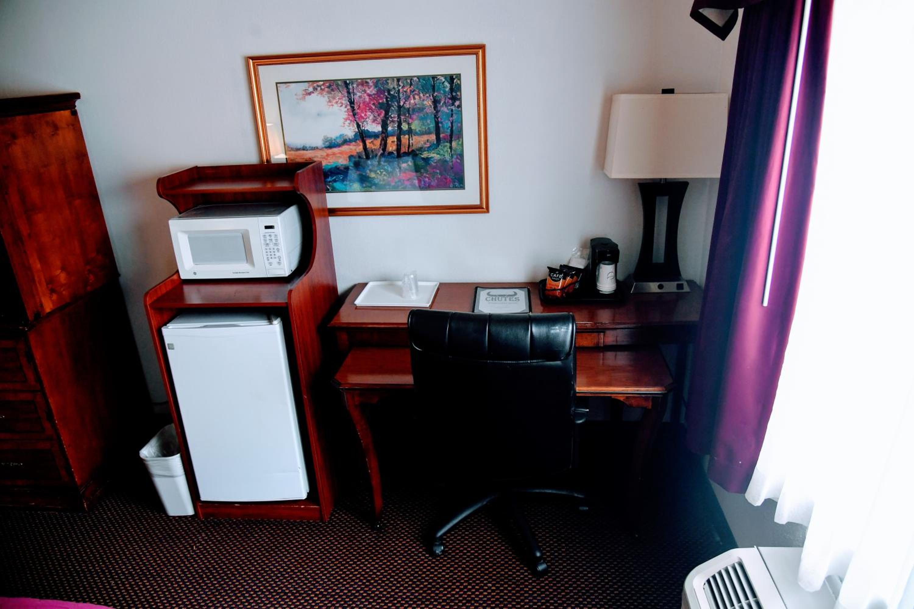 Double Room with Two Double Beds - Non-Smoking - Photo 8