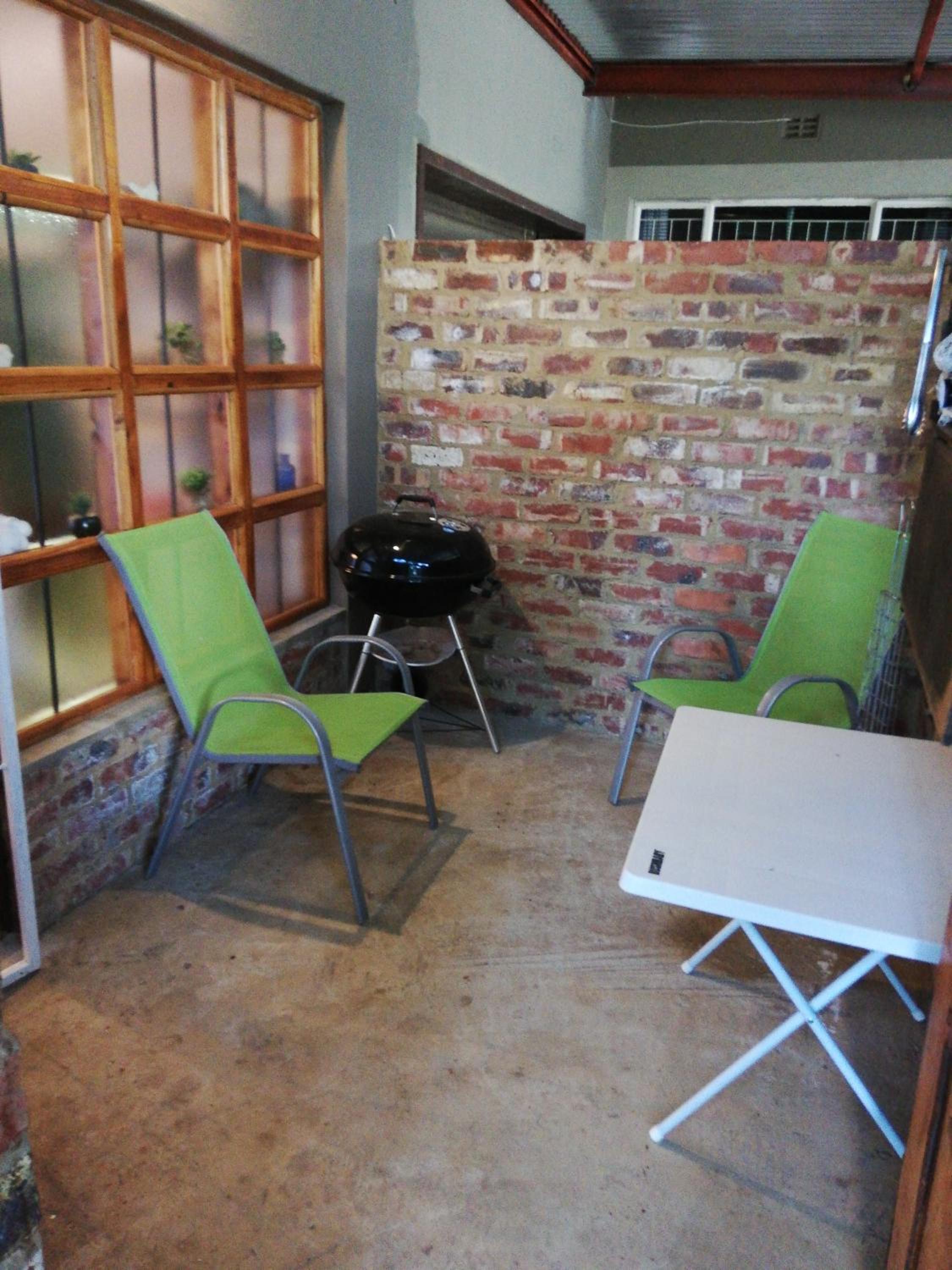 One-Bedroom Apartment - Photo 5