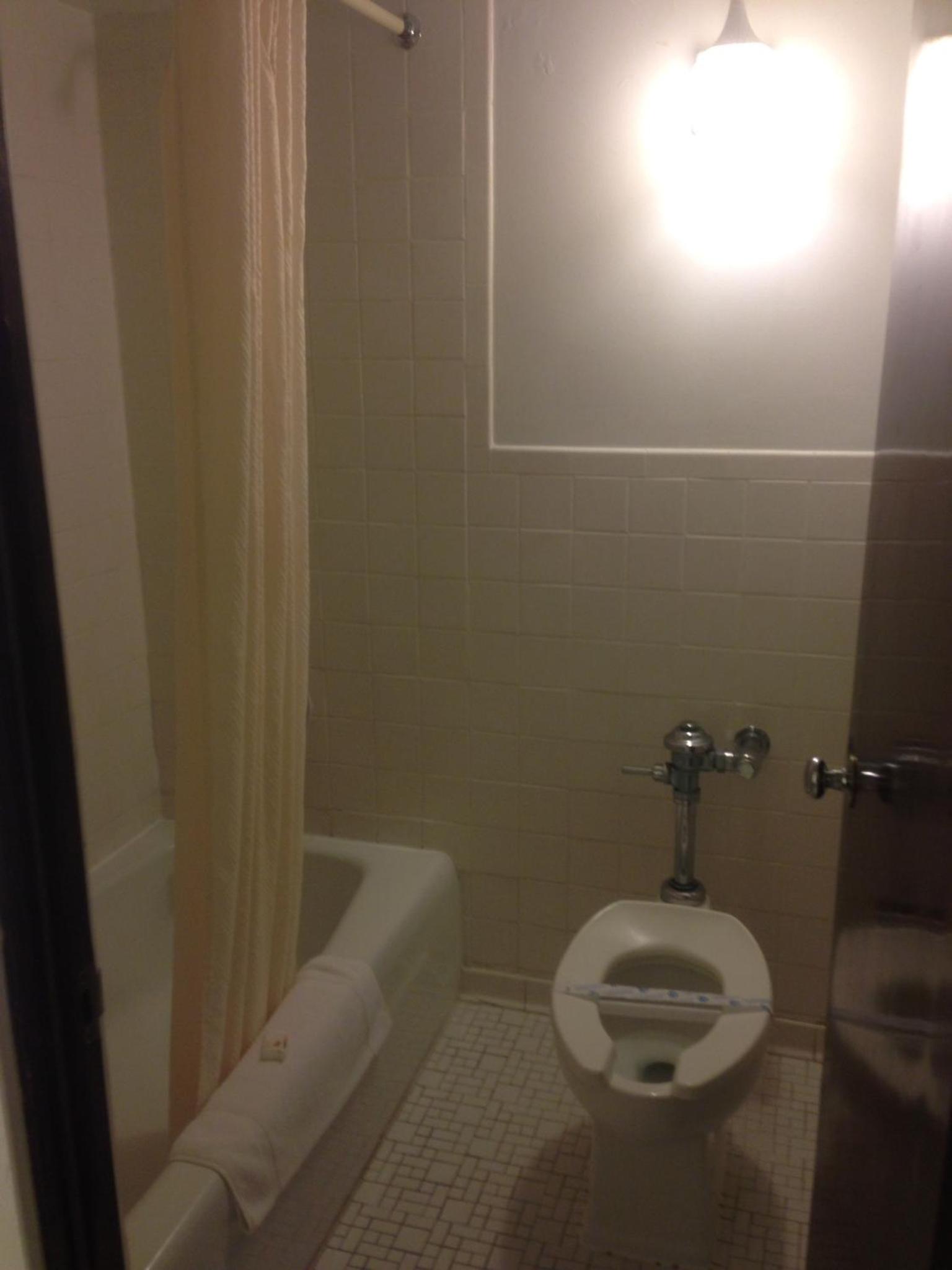  Deluxe Queen Room with Two Queen Beds - Photo 3
