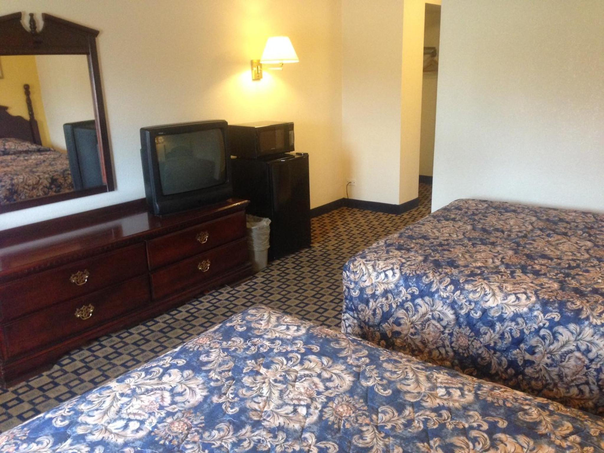 Double Room with Two Double Beds photo 3