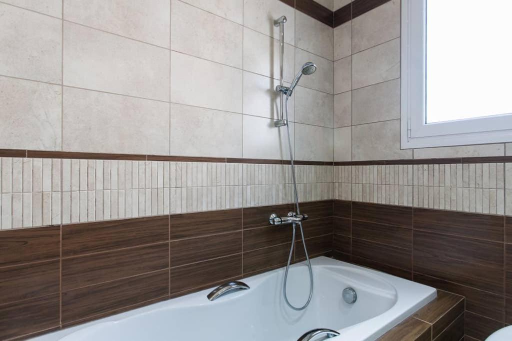 Three-Bedroom Villa photo 2