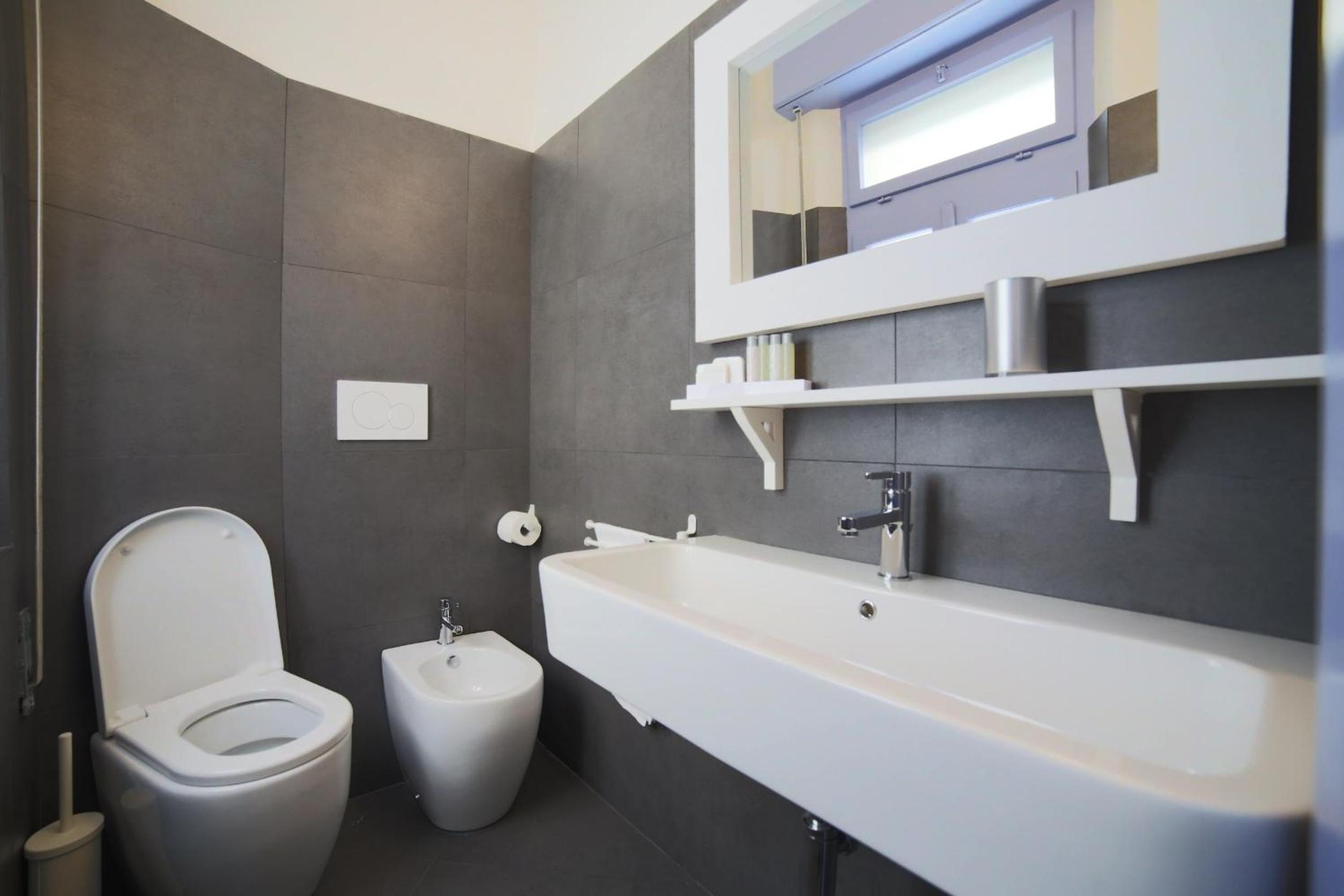 Superior Triple Room (2 Adults + 1 Child) - Photo 5