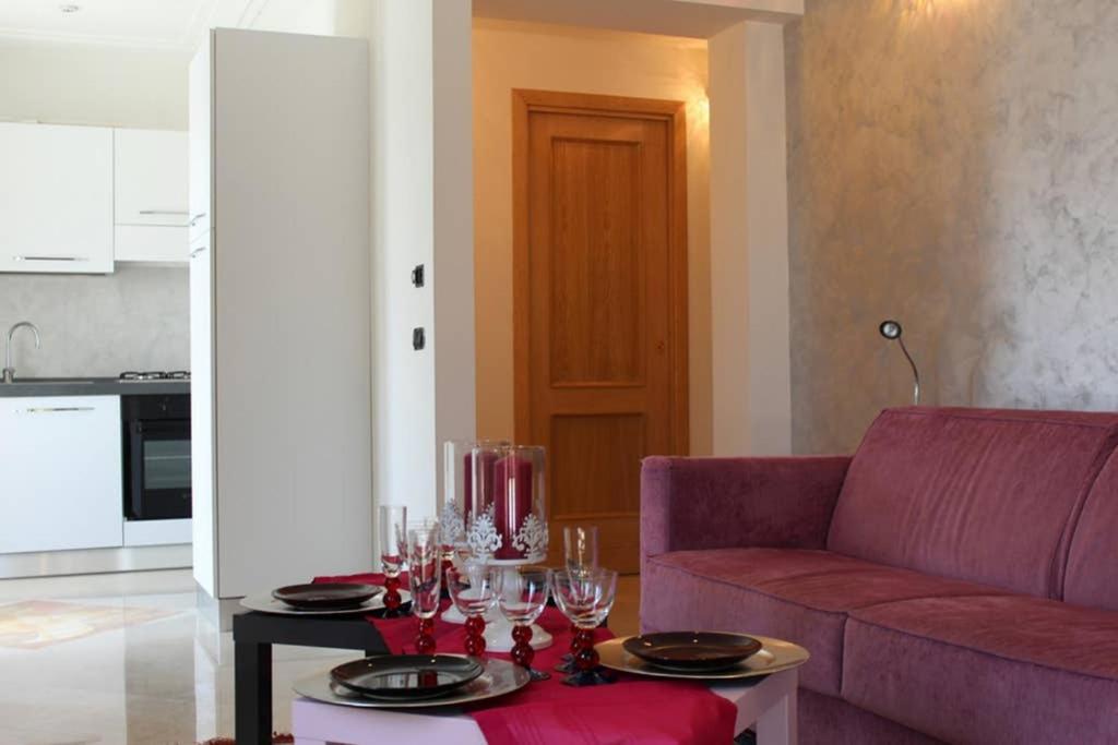 One-Bedroom Apartment - Photo 1