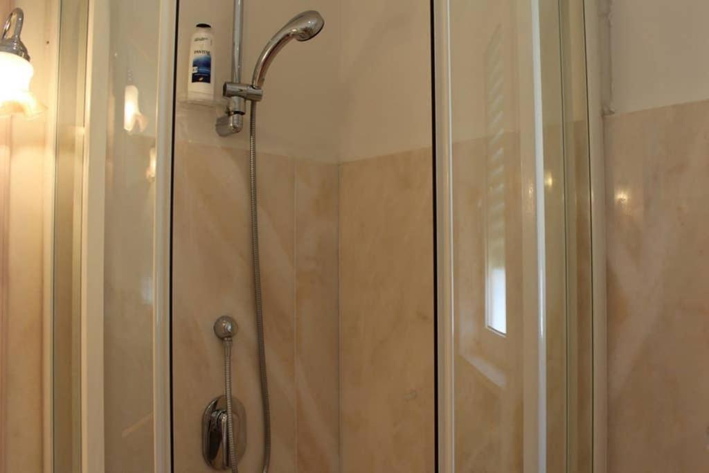 One-Bedroom Apartment - Photo 8