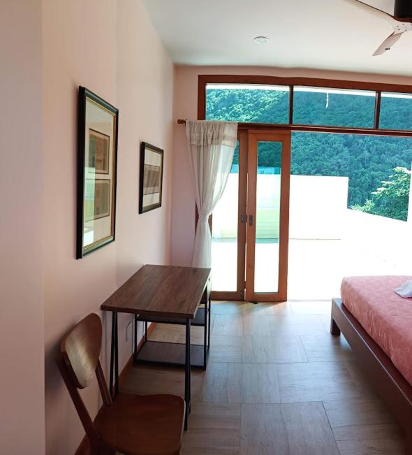King Room with Mountain View