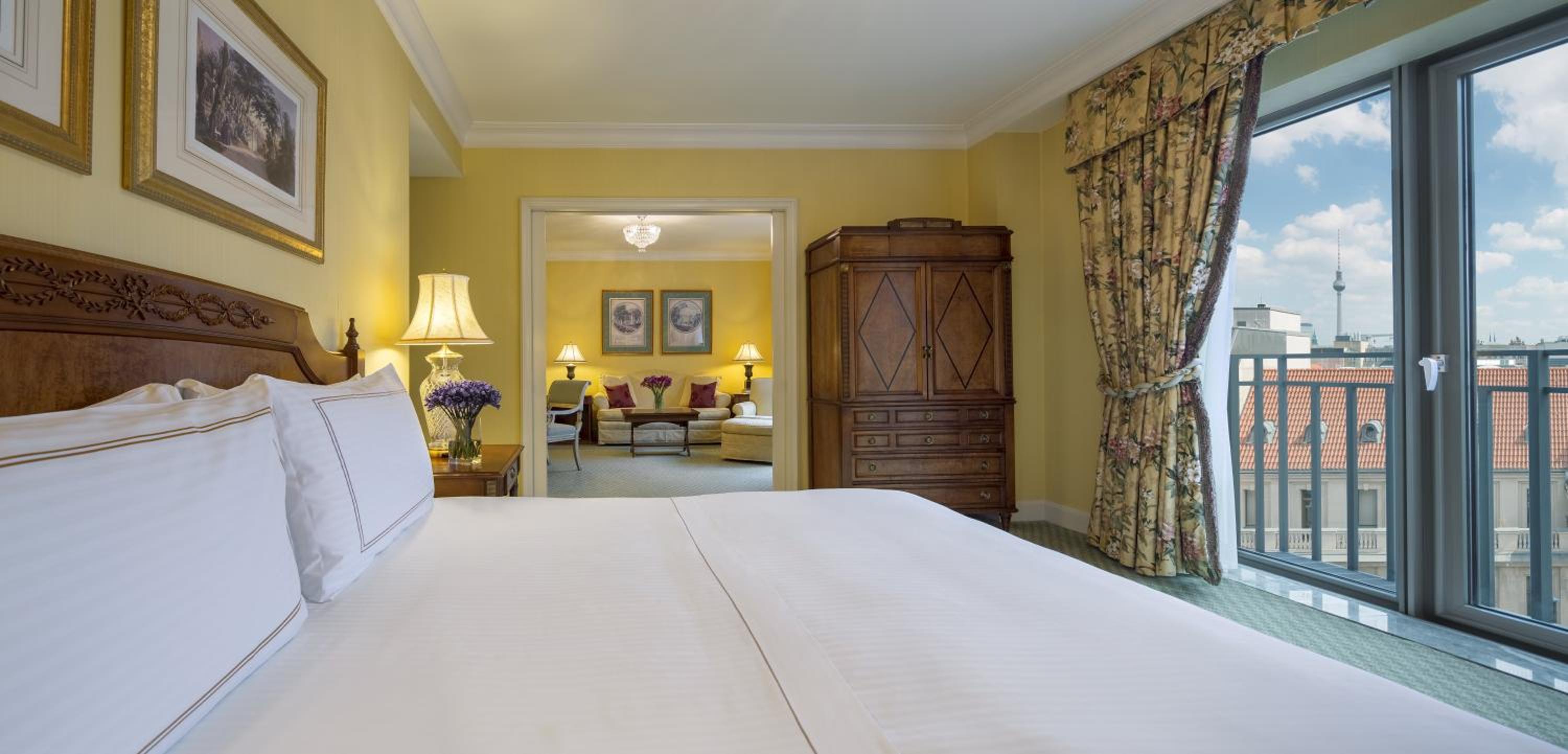 One-Bedroom King Suite photo 1