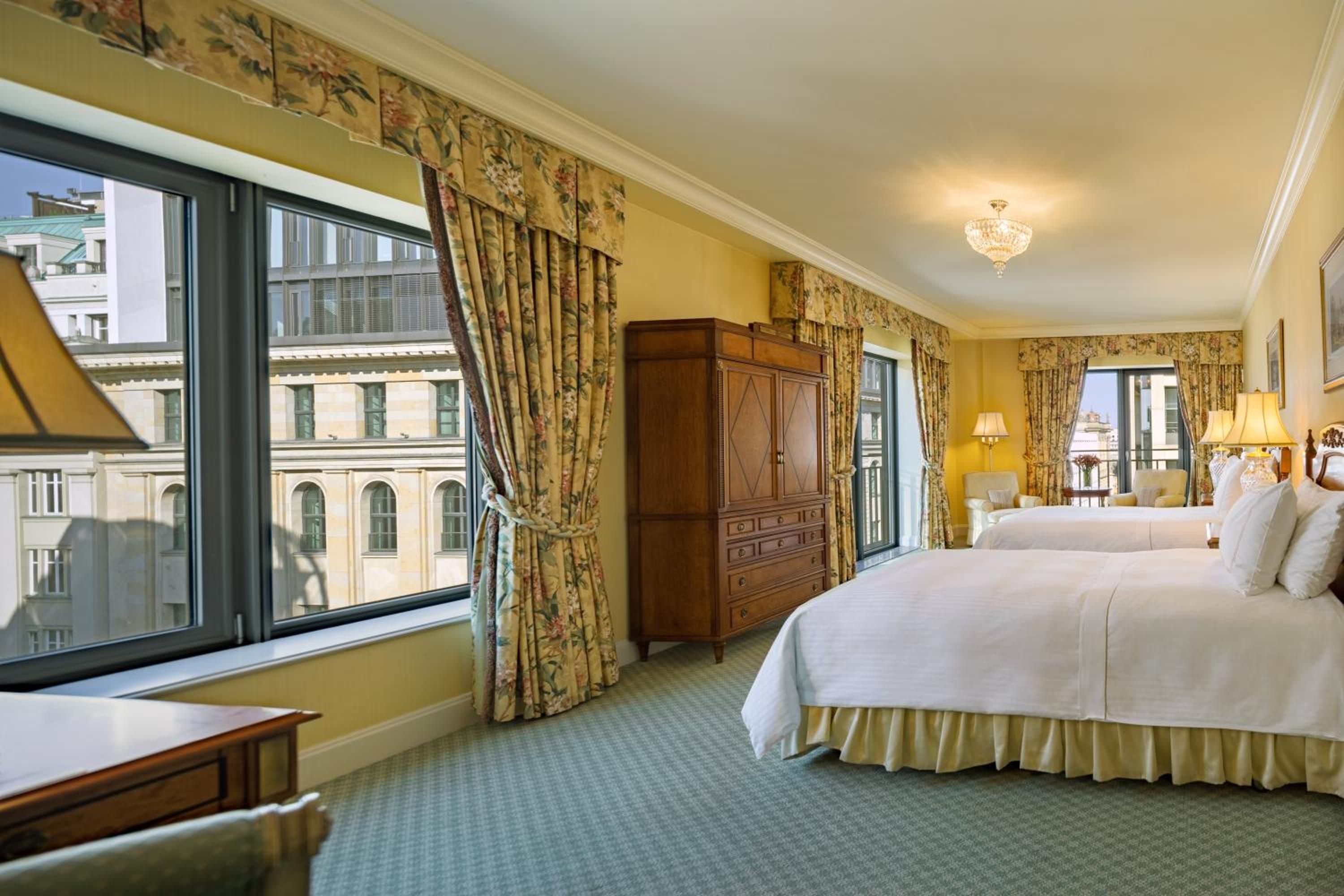 Classic Twin Room With City View photo 1