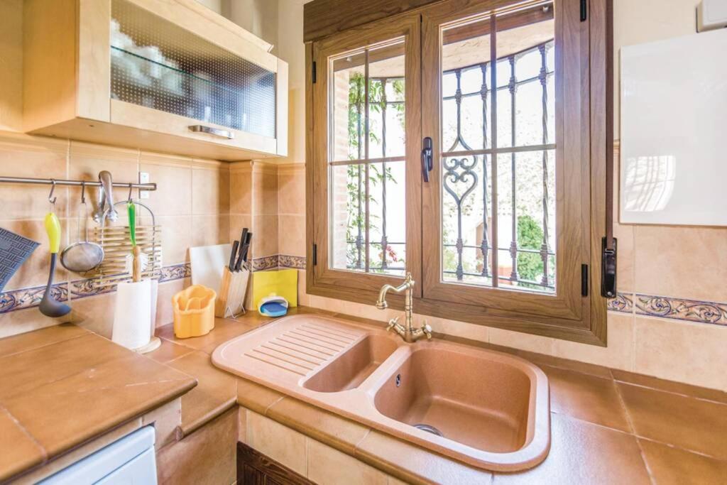 One-Bedroom House photo 3