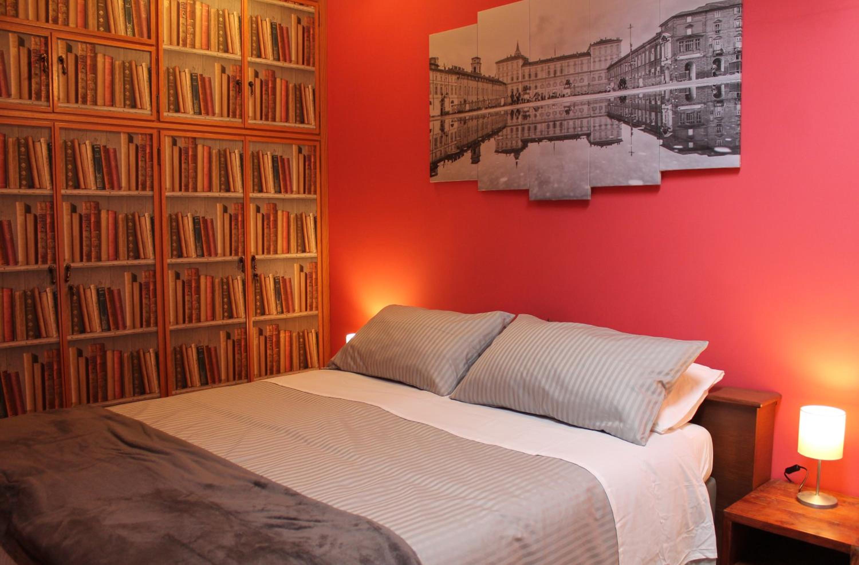 Two-Bedroom House - Photo 29