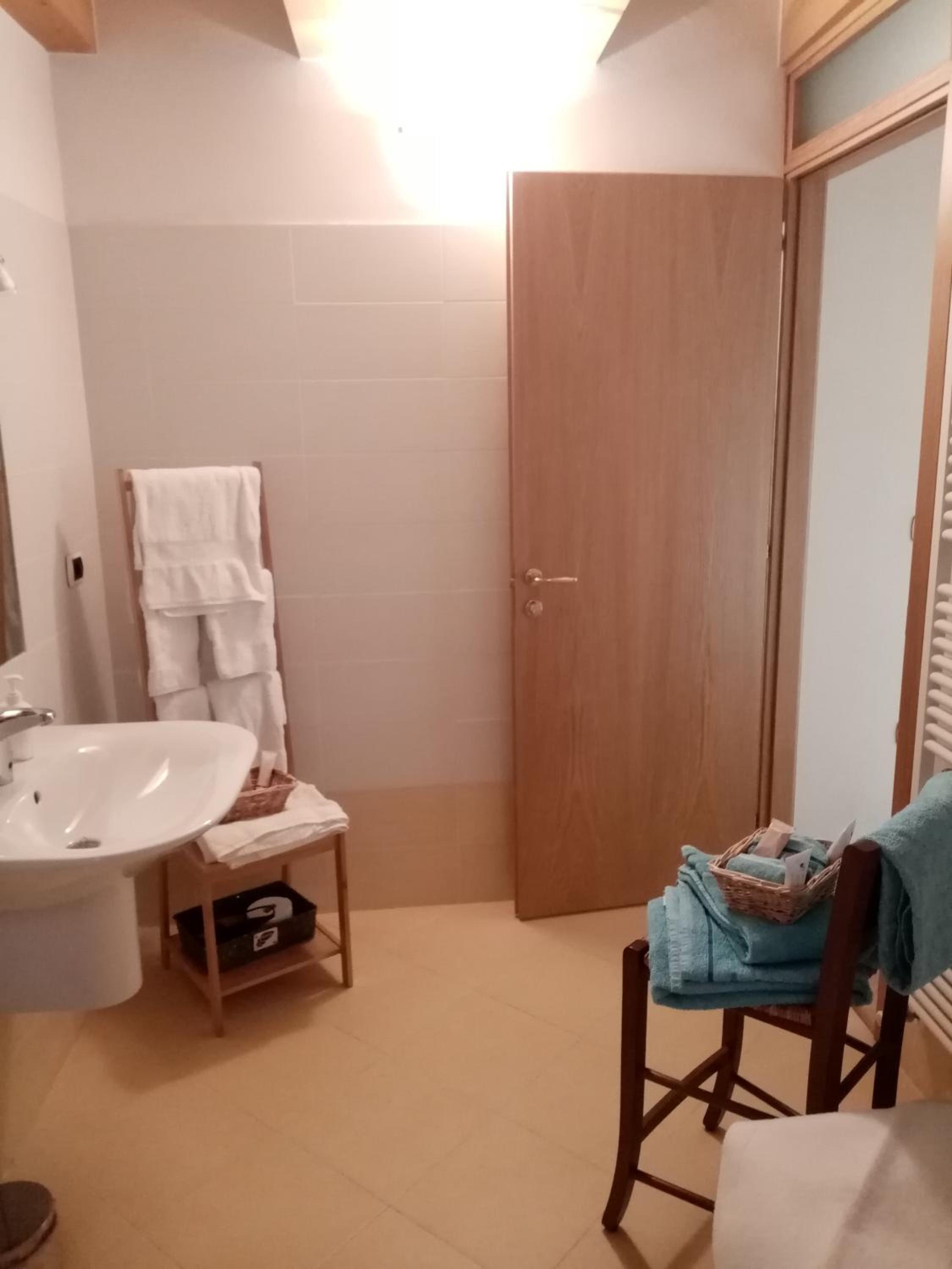 Family Double Room - Photo 11