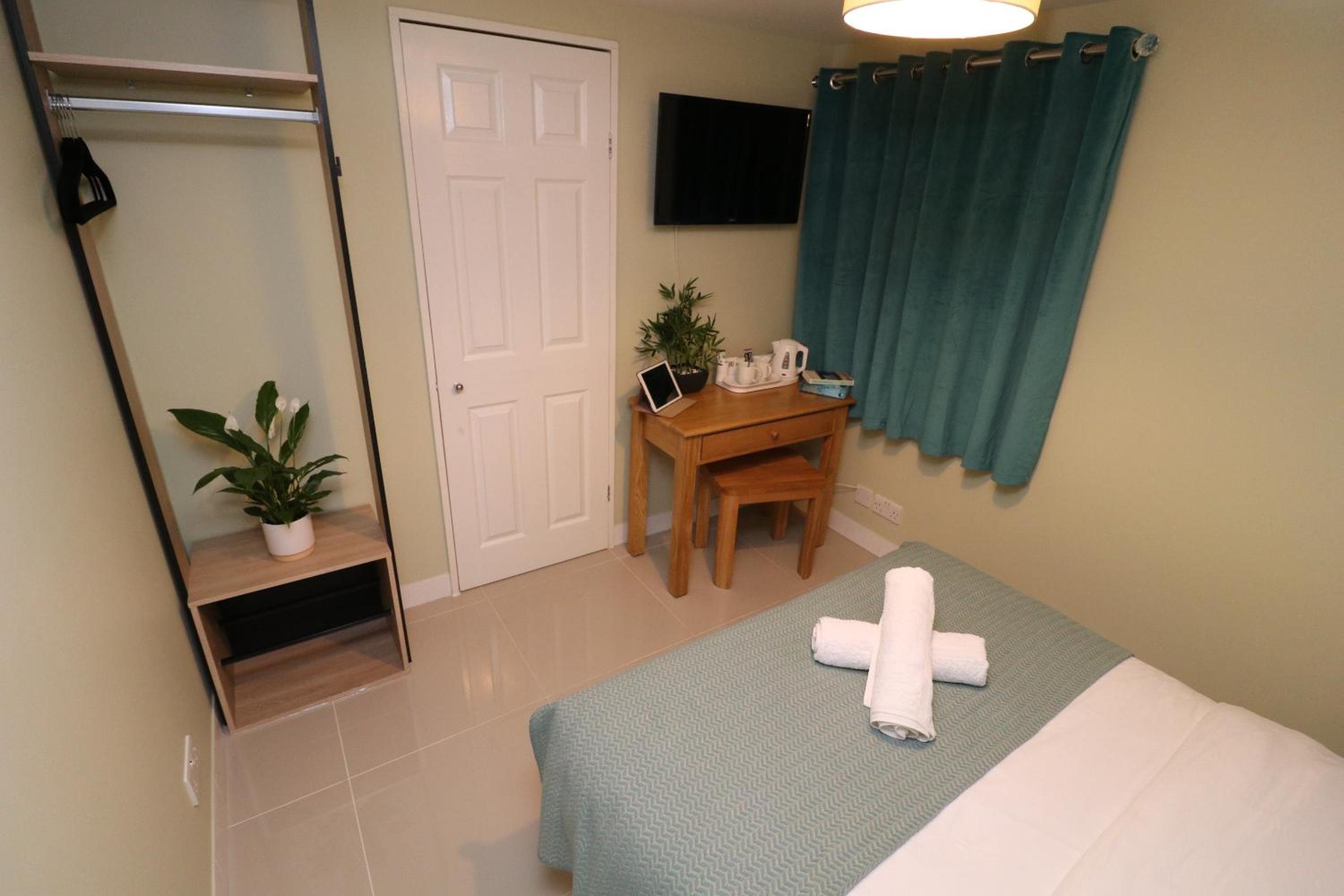 Double Room with Private Bathroom photo 3