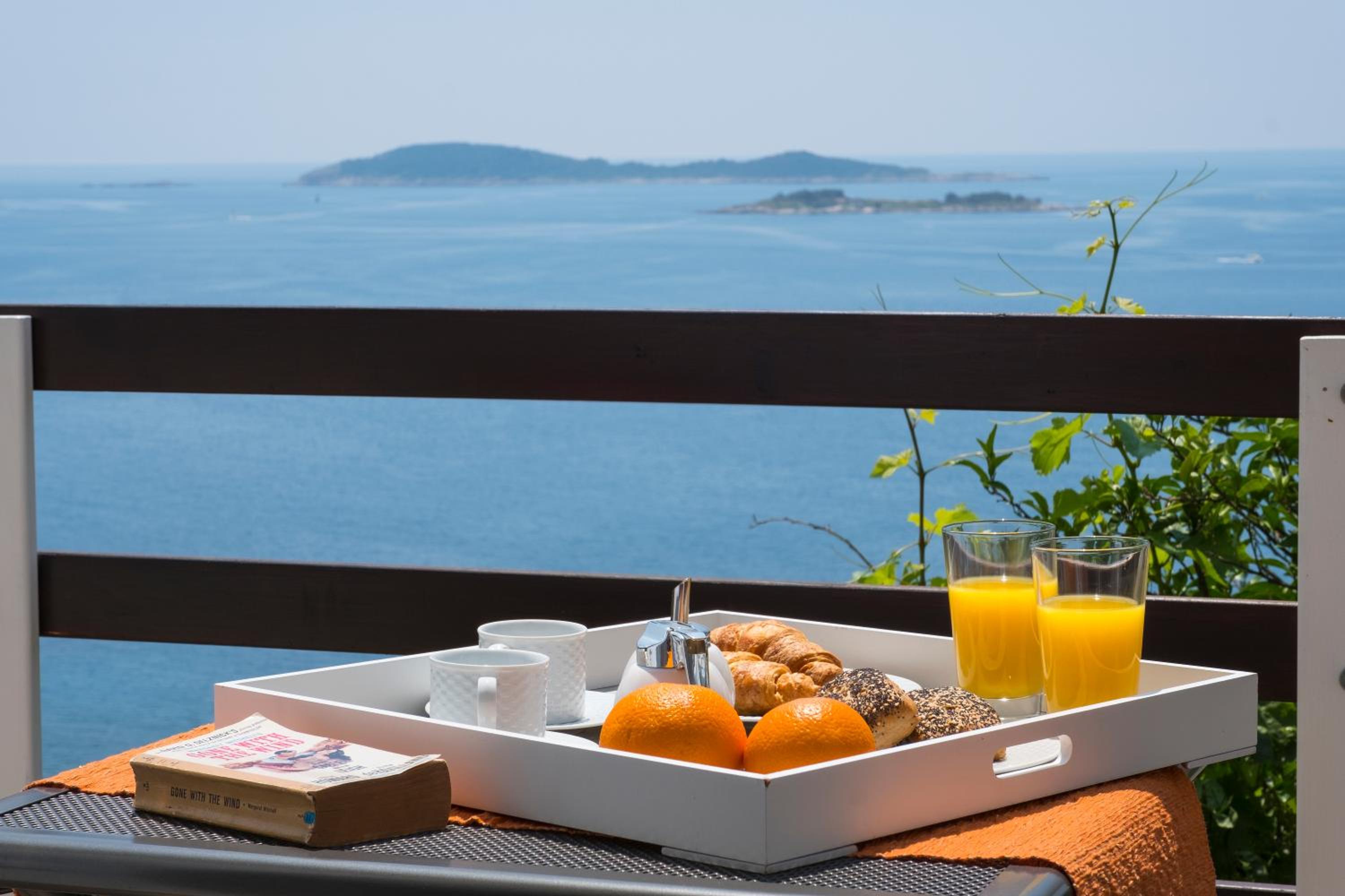 Two-Bedroom Apartment with Garden Terrace and Sea View, photo 6