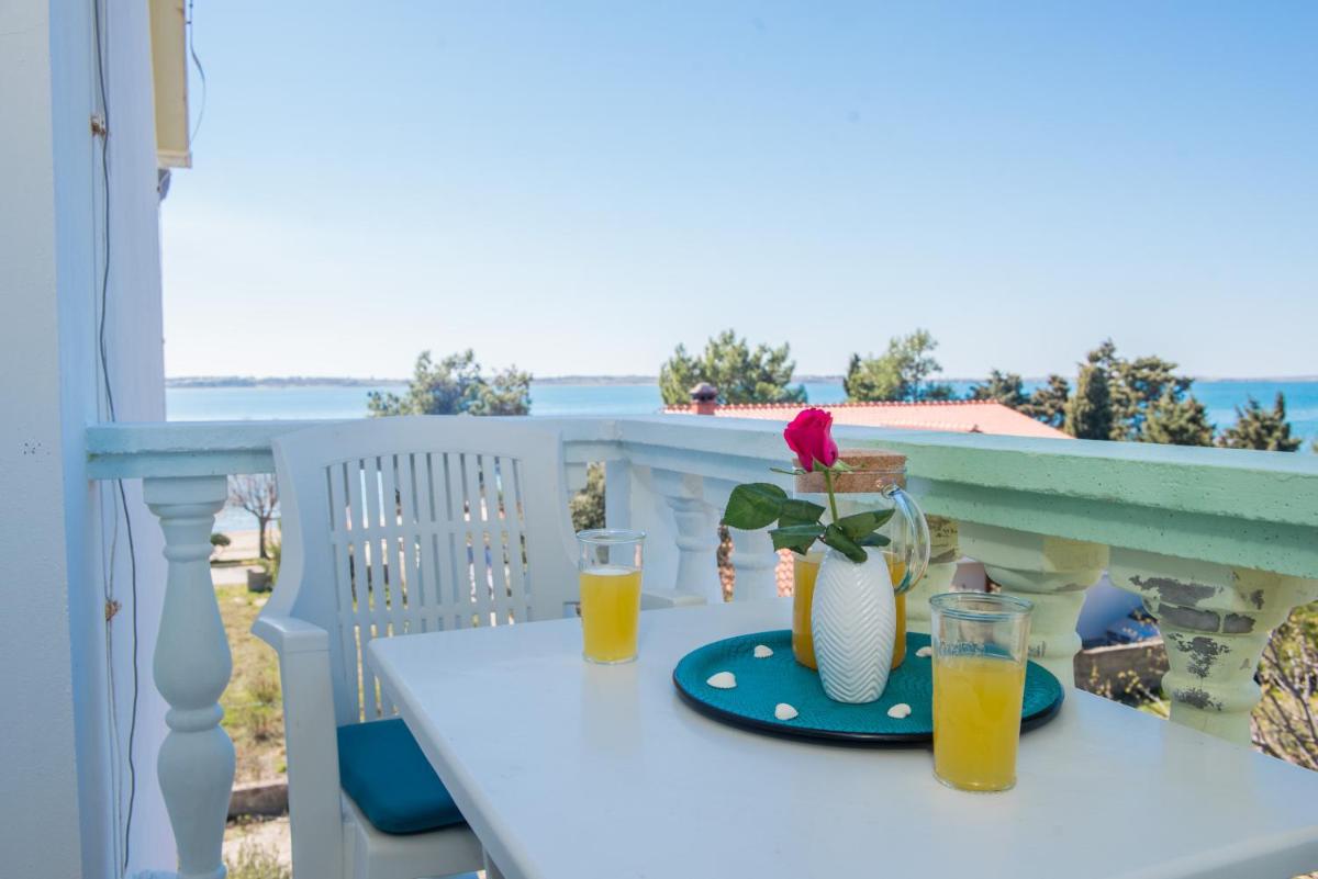 Apartment with Sea View photo 2