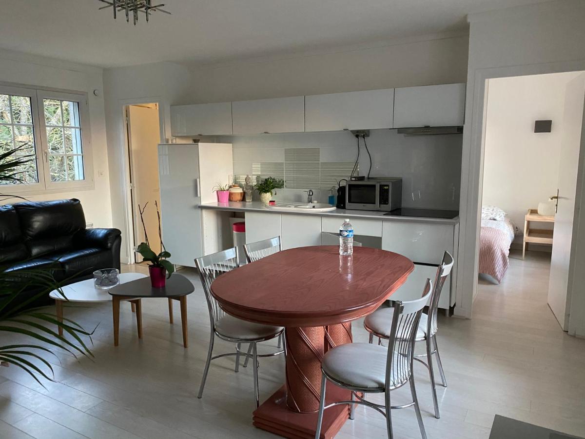 One-Bedroom Apartment - Photo 32