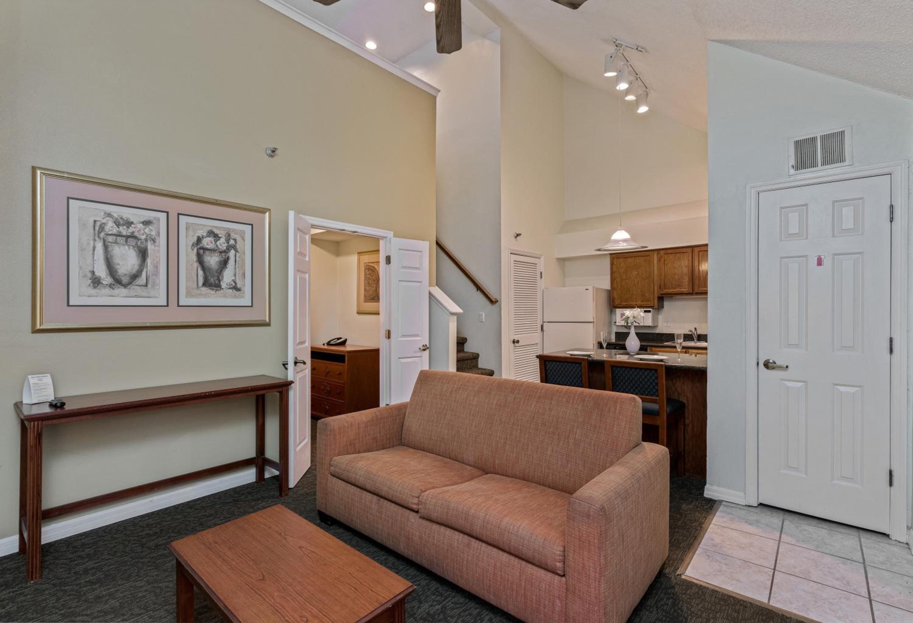 Two-Bedroom King Suite photo 1