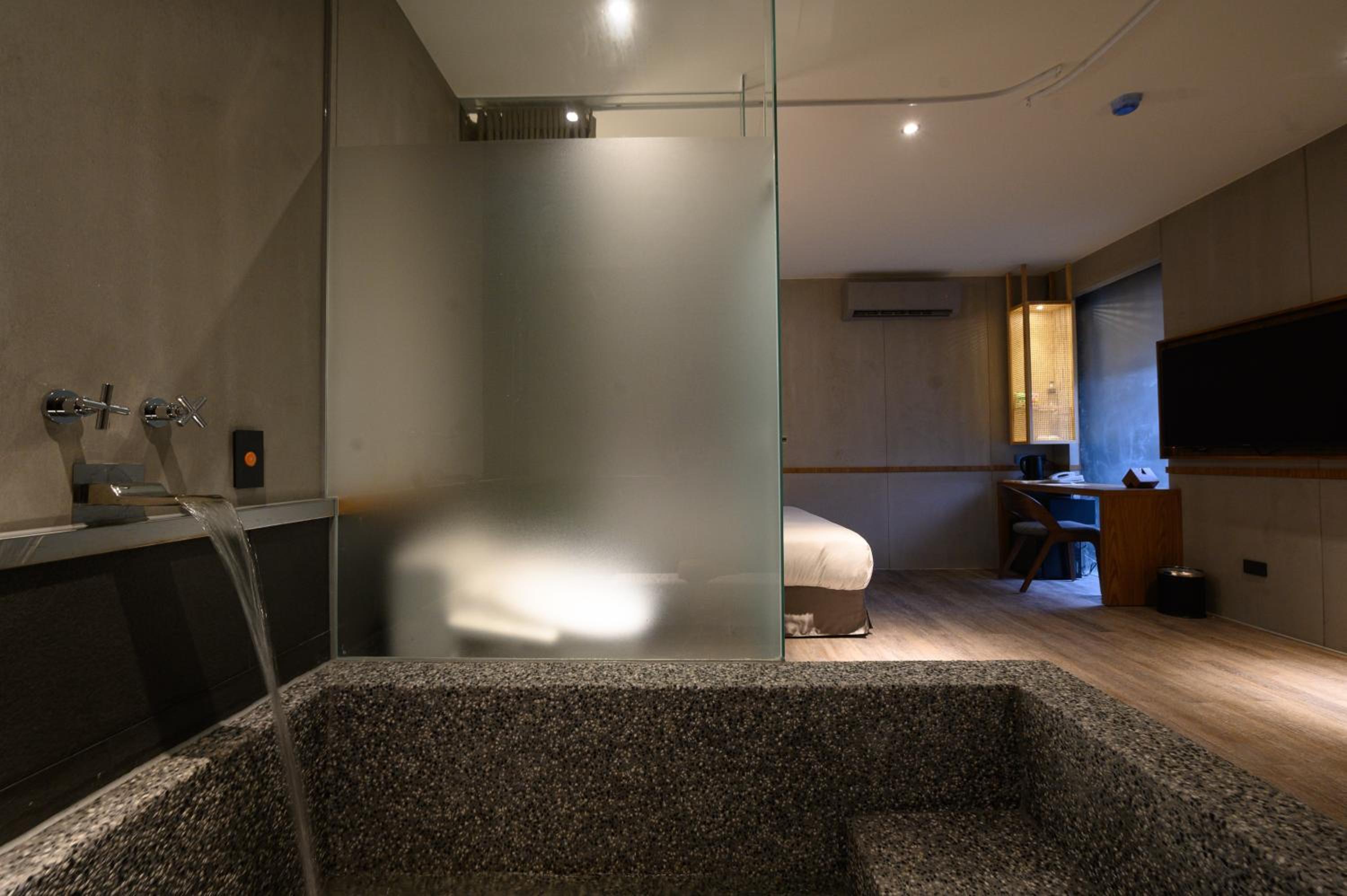 Double Room with Garden View - Photo 4