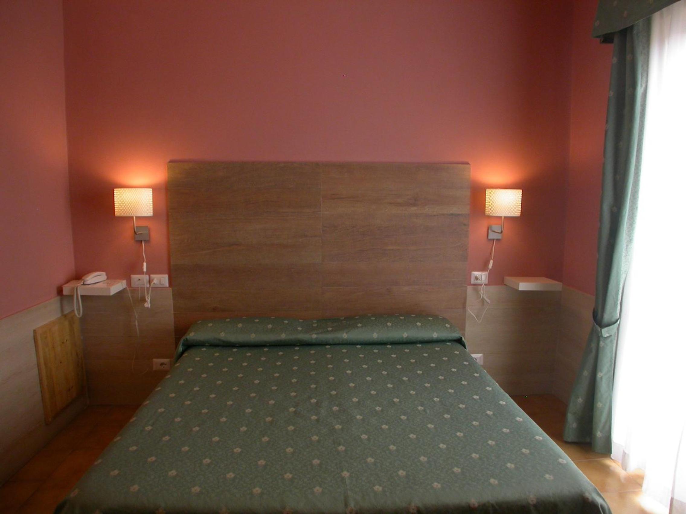 King Room with Balcony - Photo 1