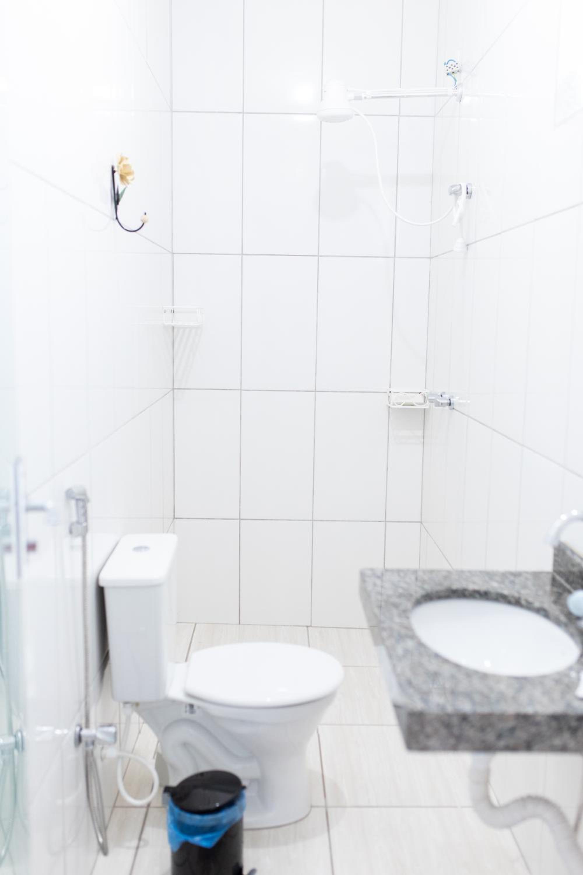 Triple Room with Bathroom - Photo 9
