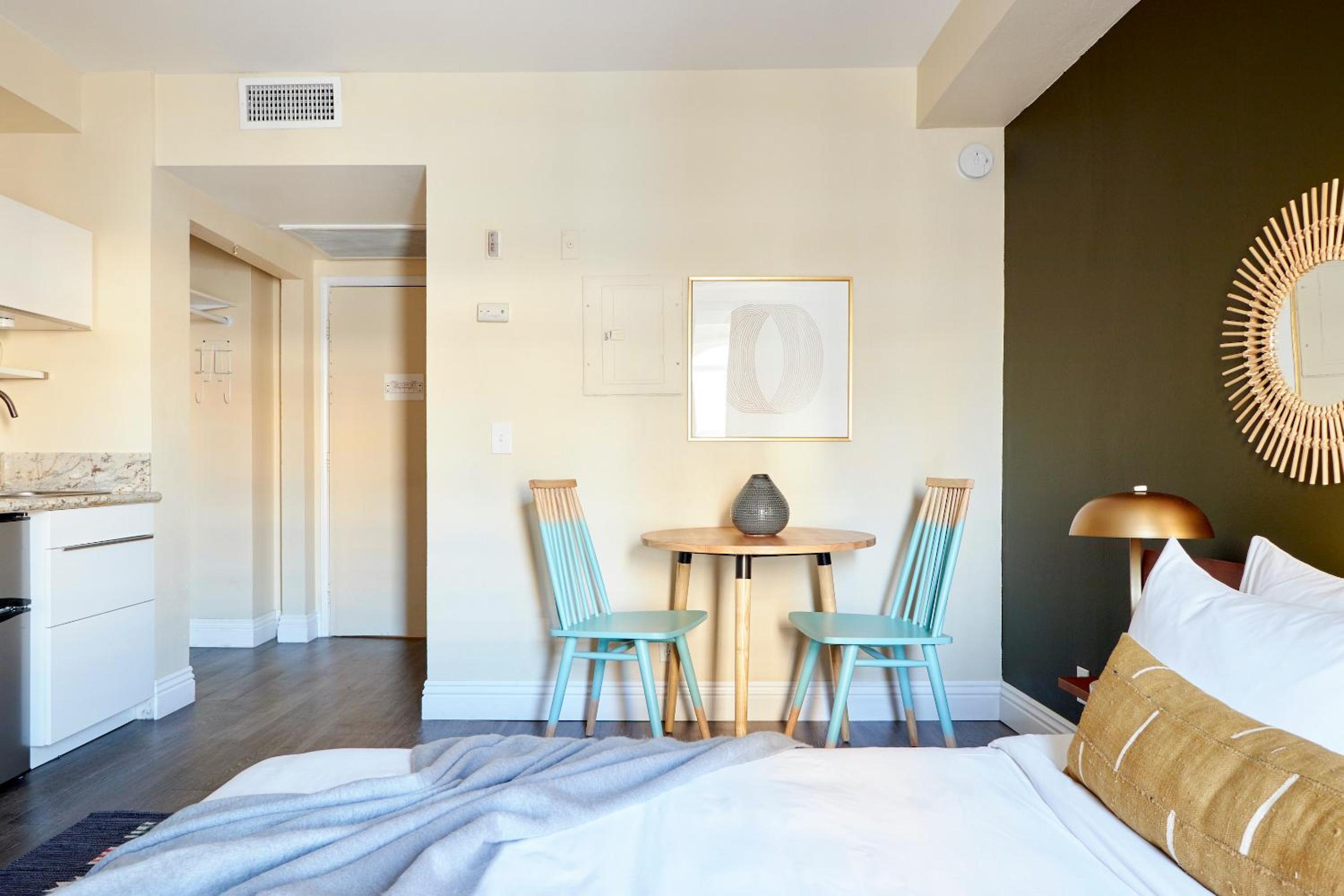 Queen Studio (Self Check-in with Virtual Front Desk)