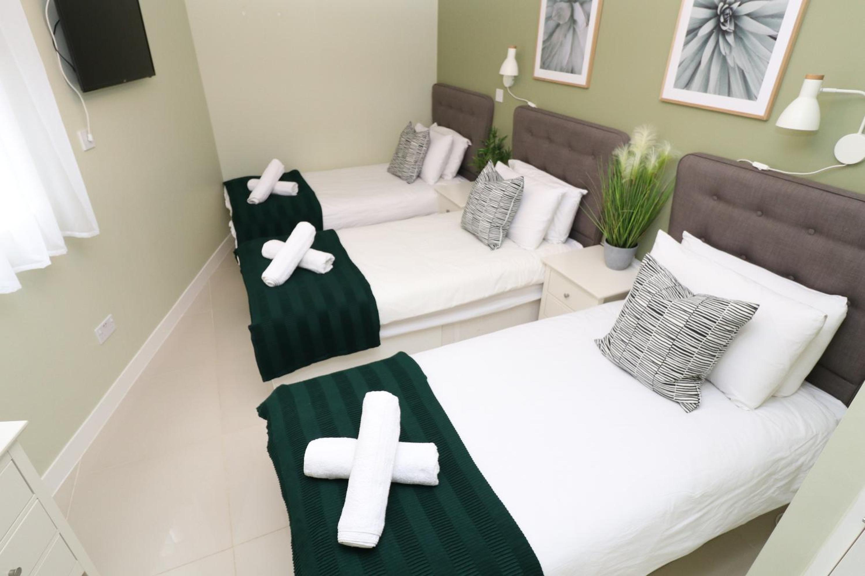 Triple Room with Private Bathroom - Photo 4