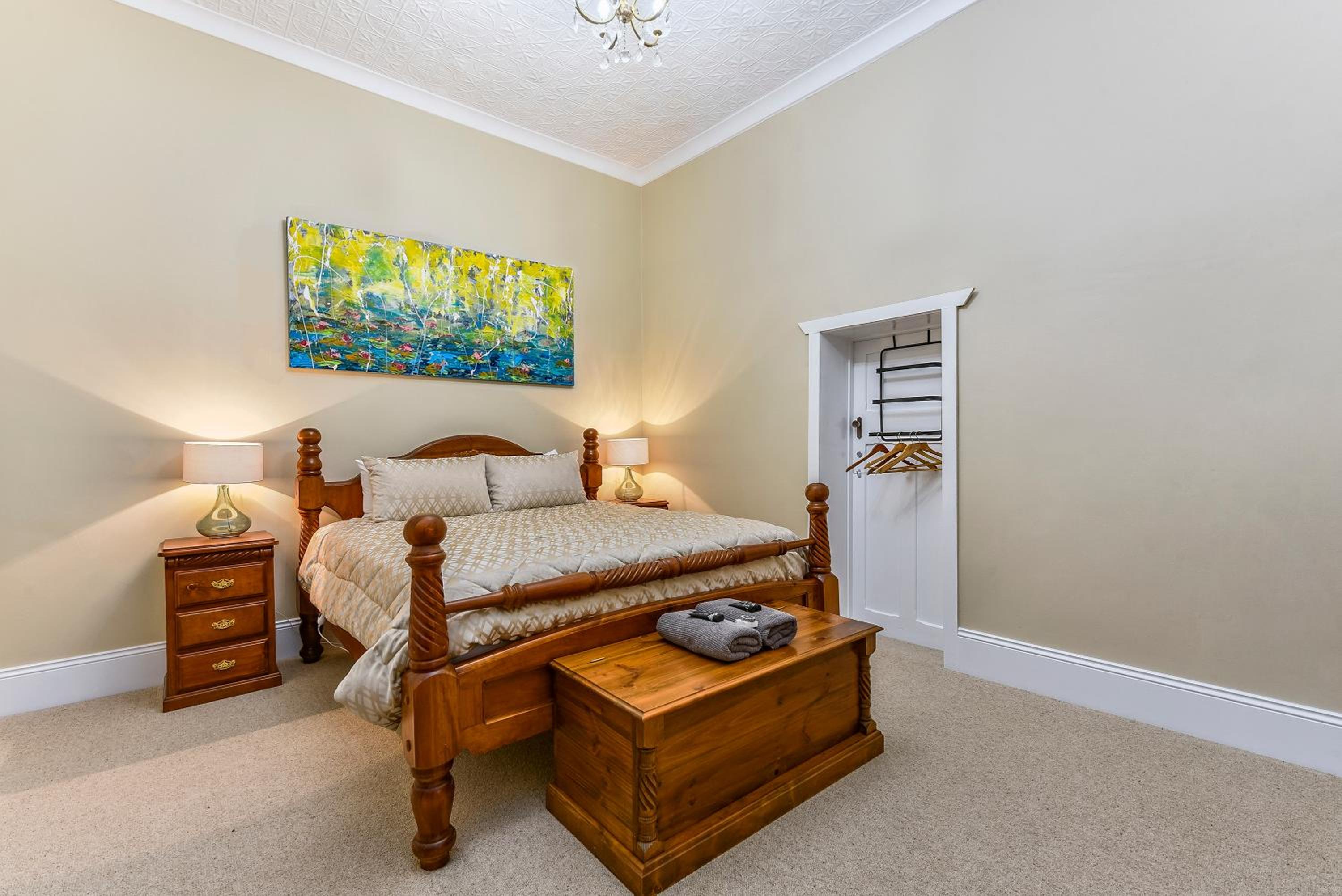 Four-Bedroom House photo 1