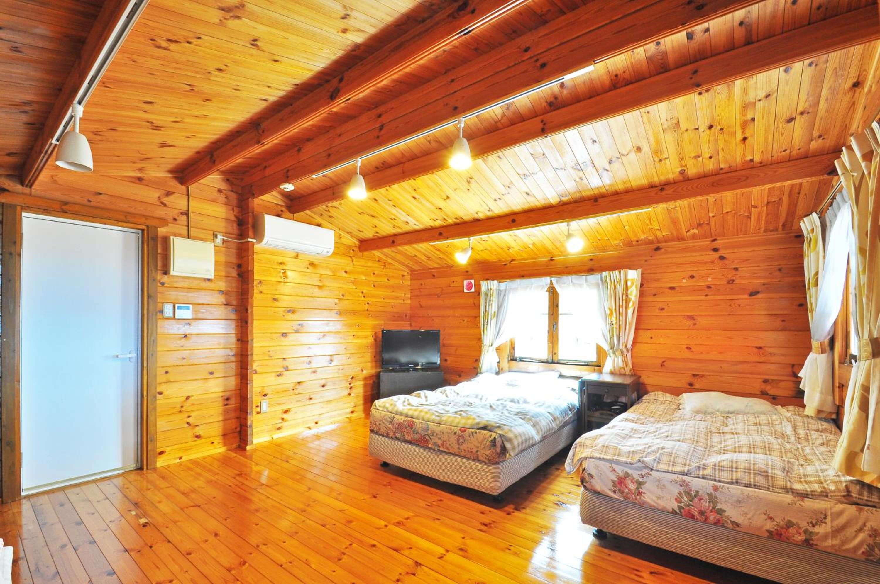 One-Bedroom House photo 1